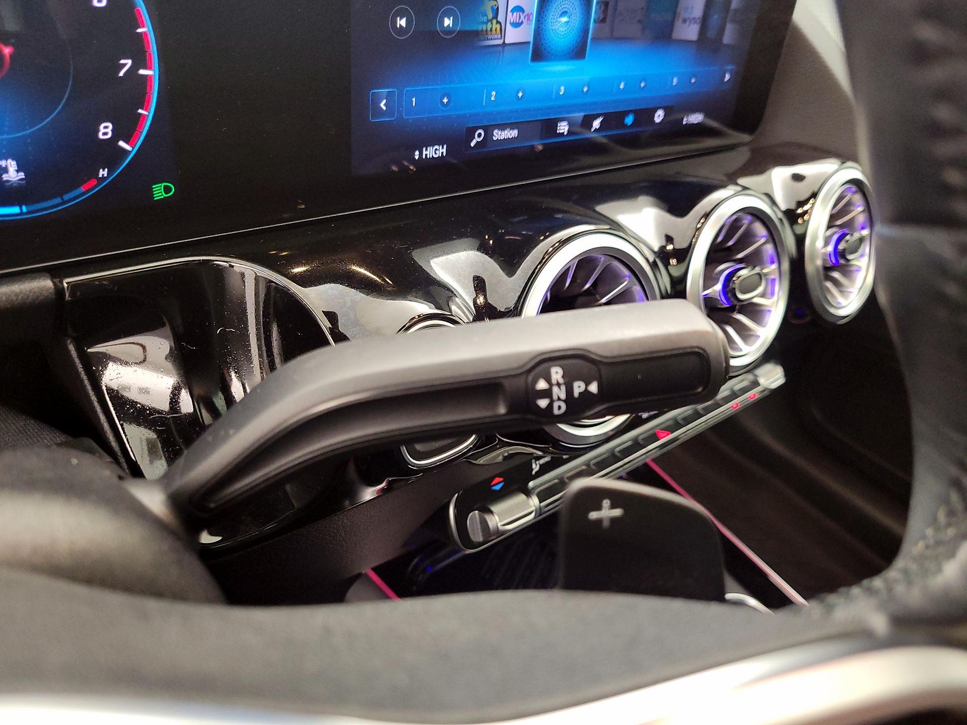 Thumbnail: 2022 Mercedes-Benz GLA - 18