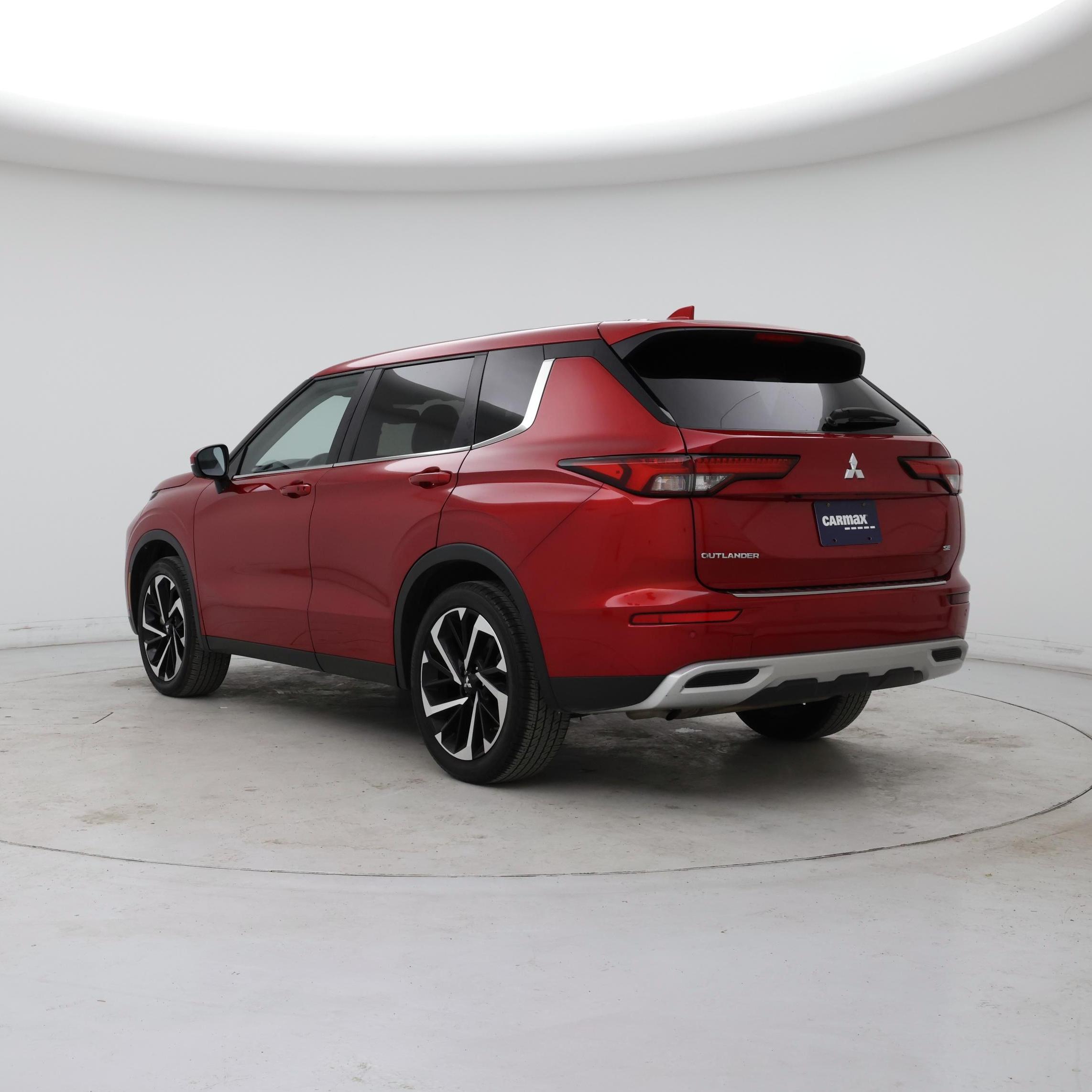 Thumbnail: 2024 Mitsubishi Outlander - 2