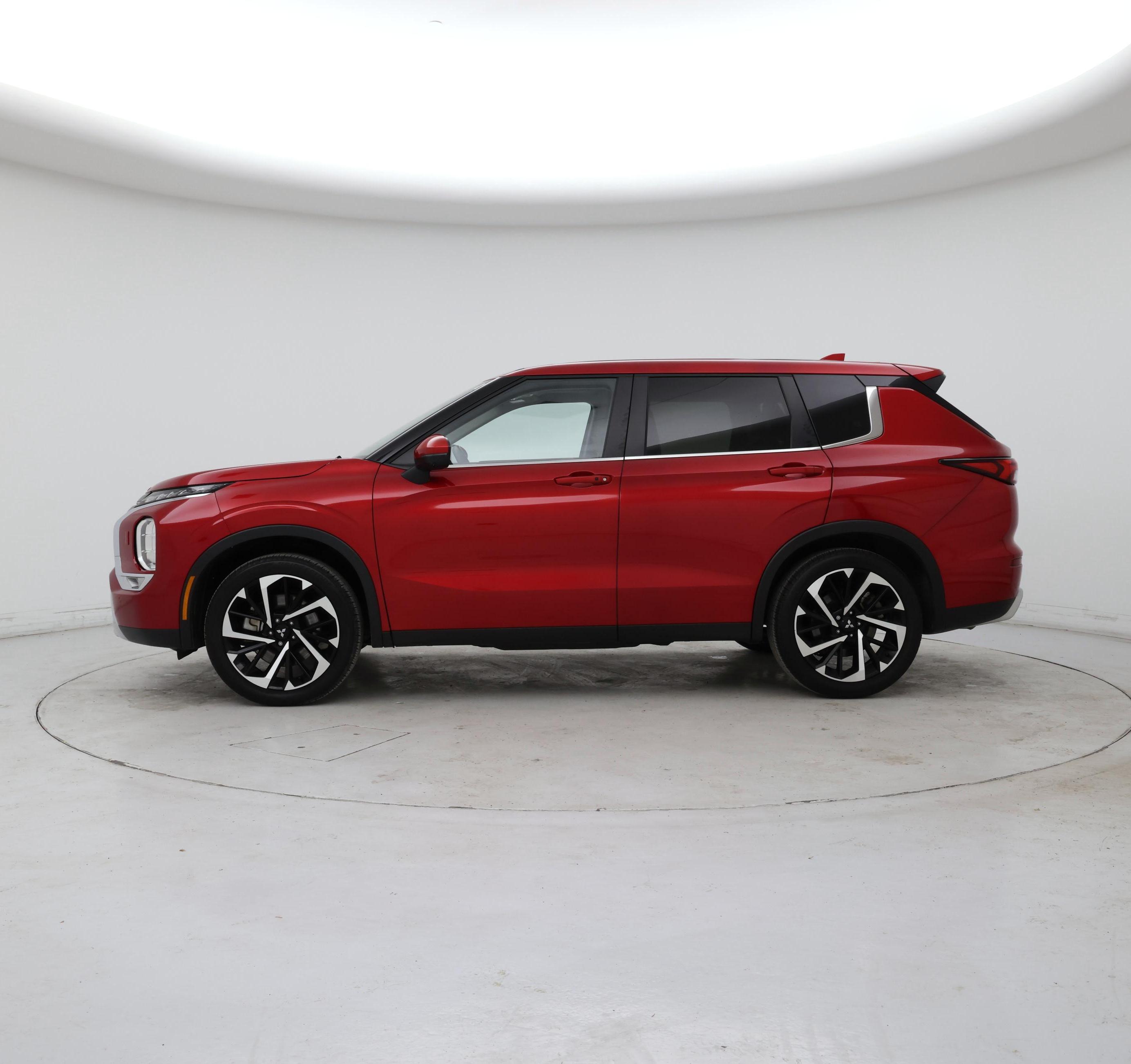 Thumbnail: 2024 Mitsubishi Outlander - 3