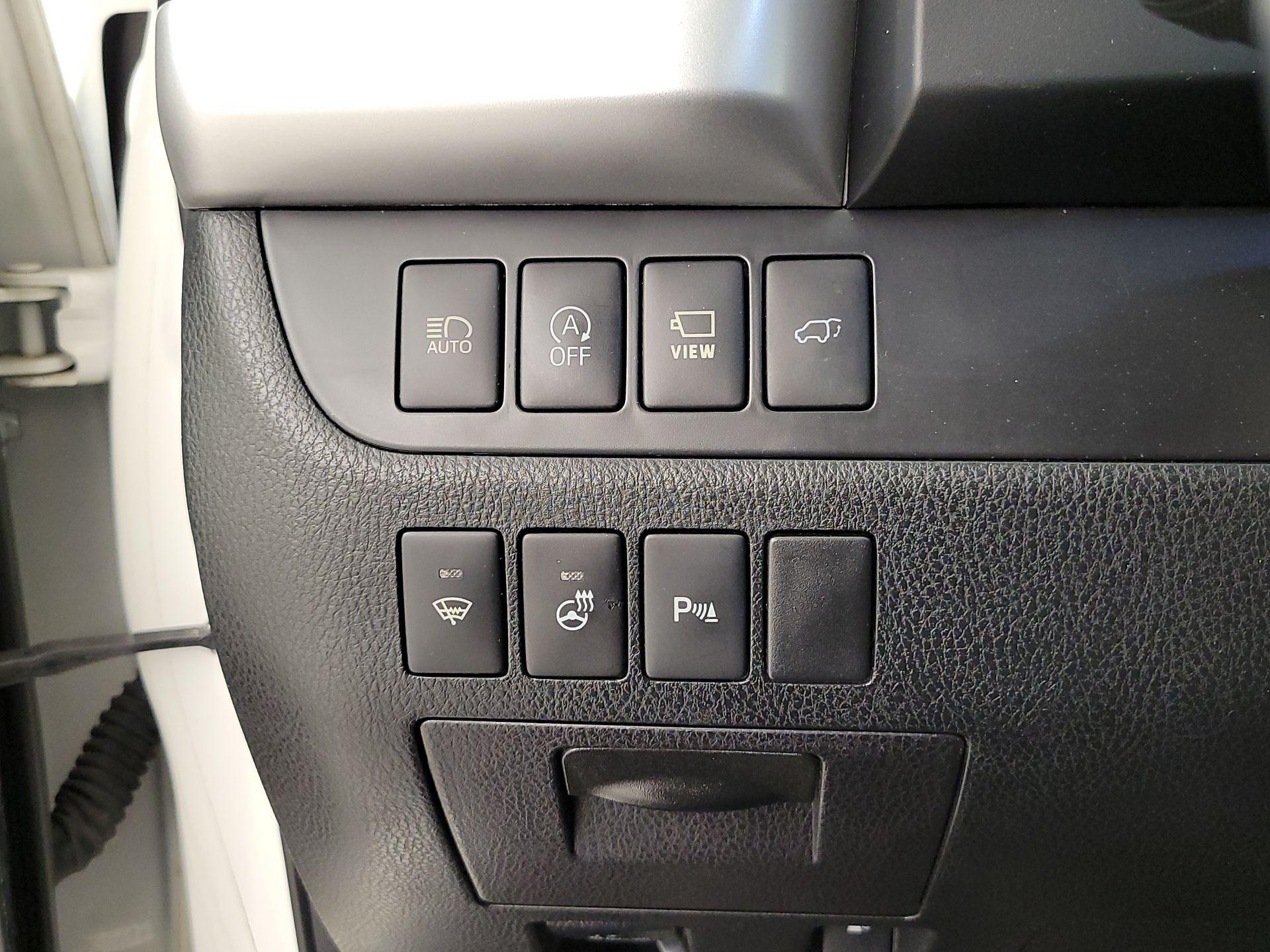 Thumbnail: 2018 Toyota Highlander - 13