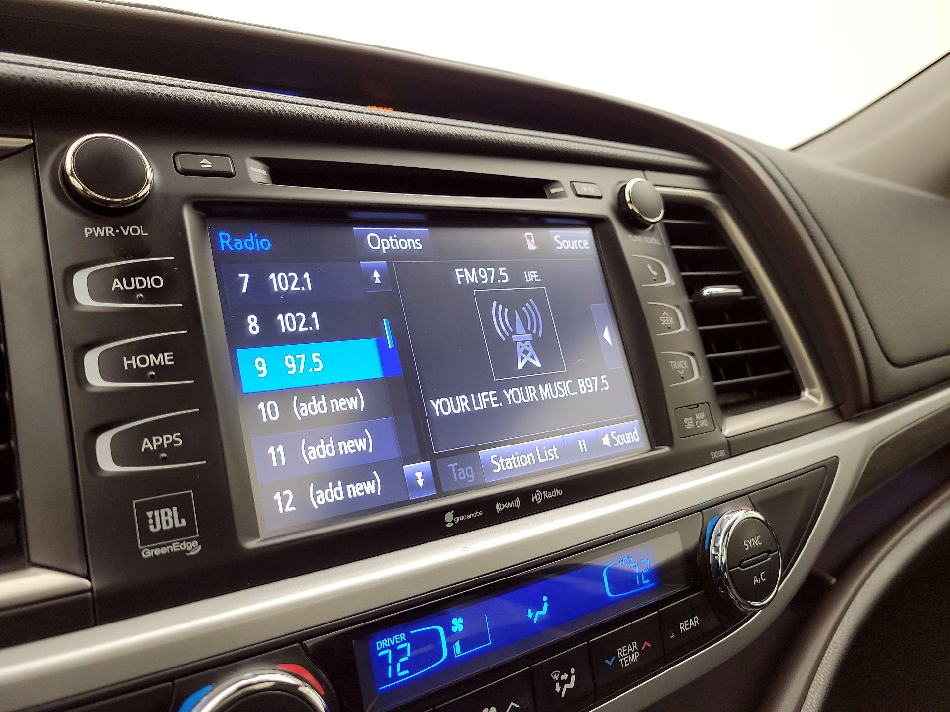 Thumbnail: 2018 Toyota Highlander - 15