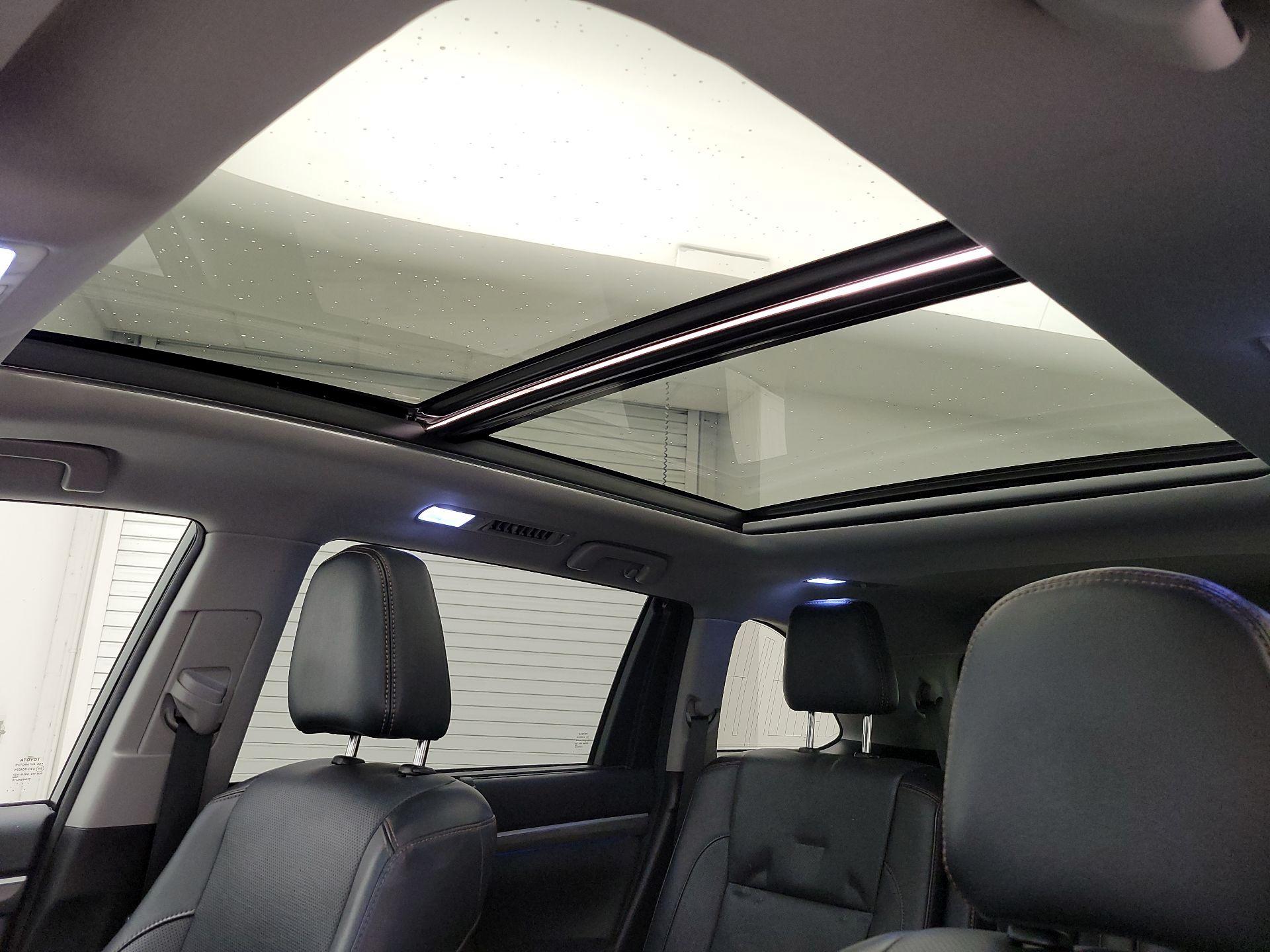 Thumbnail: 2018 Toyota Highlander - 19