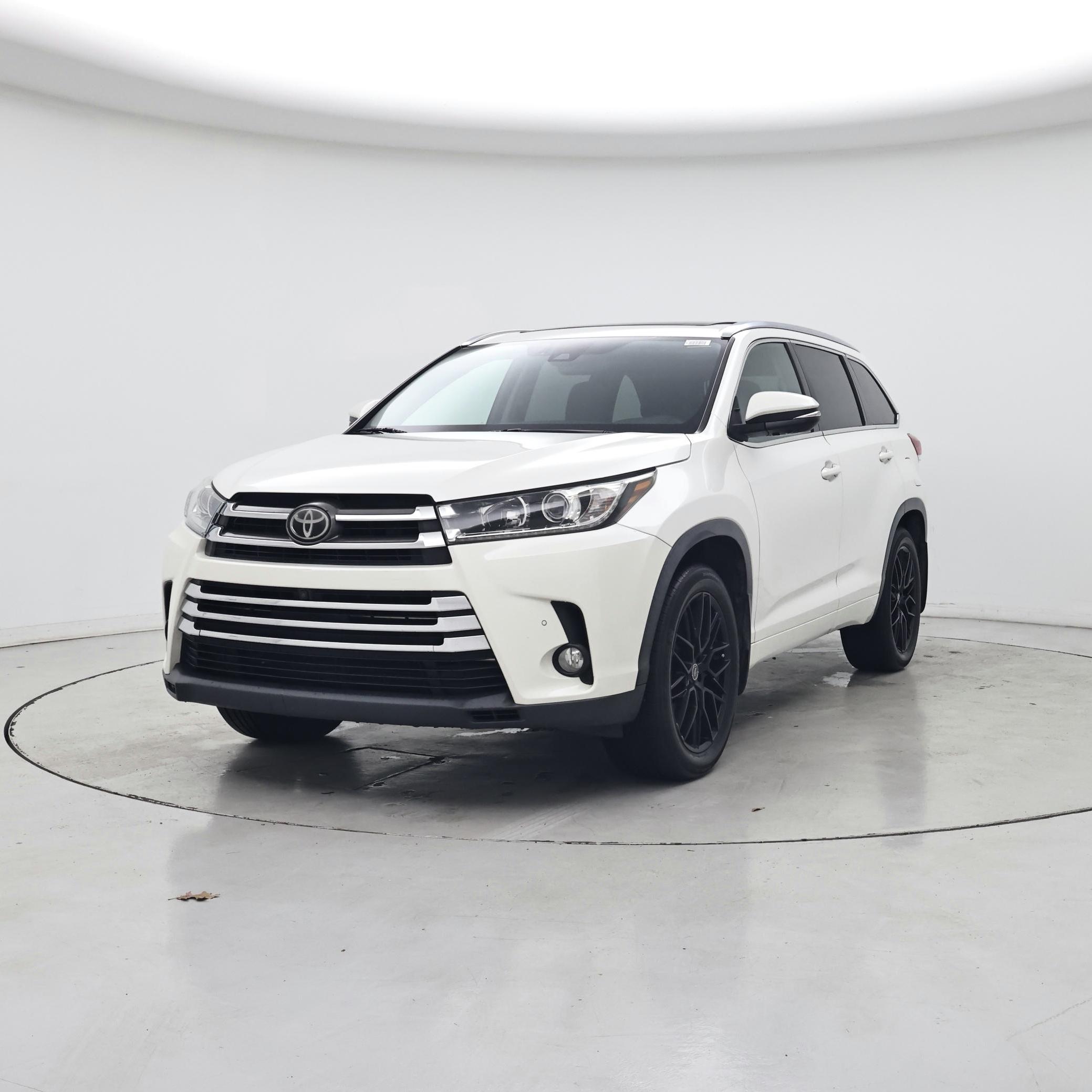 Thumbnail: 2018 Toyota Highlander - 4