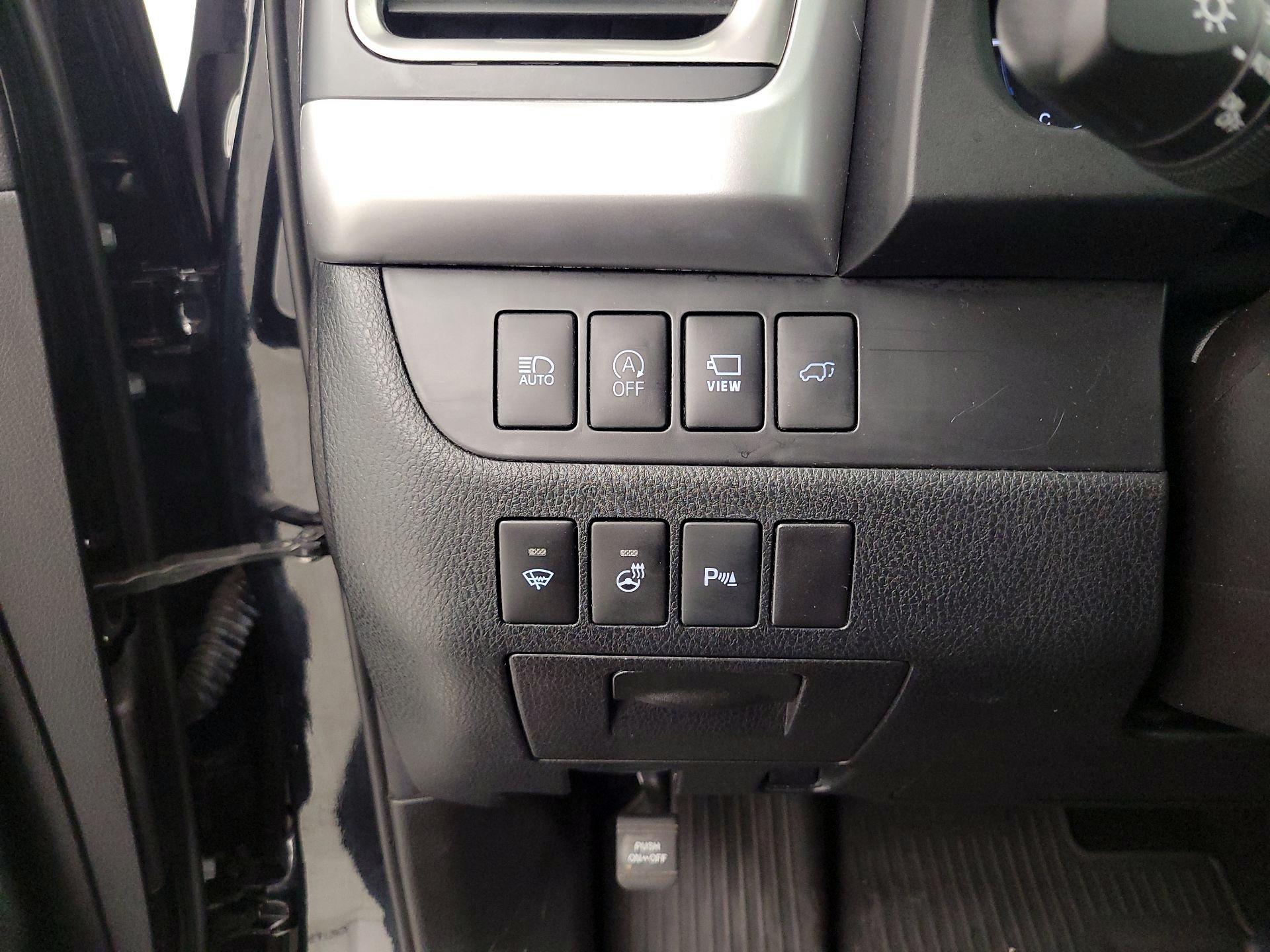 Thumbnail: 2017 Toyota Highlander - 13