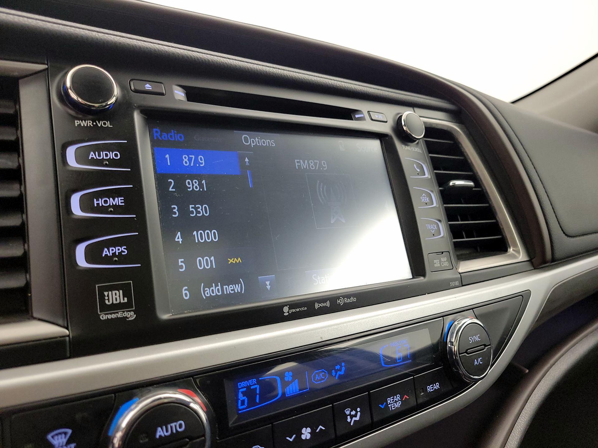 Thumbnail: 2017 Toyota Highlander - 16