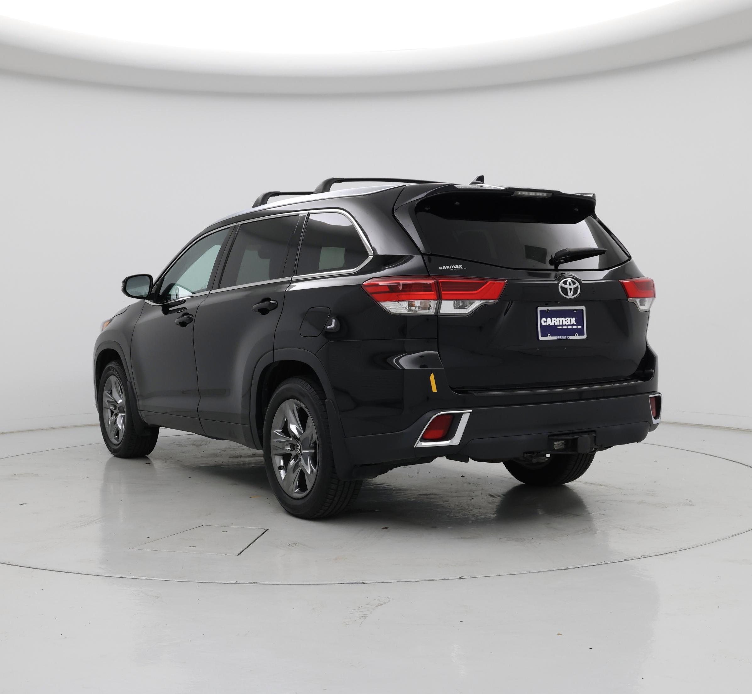 Thumbnail: 2017 Toyota Highlander - 2