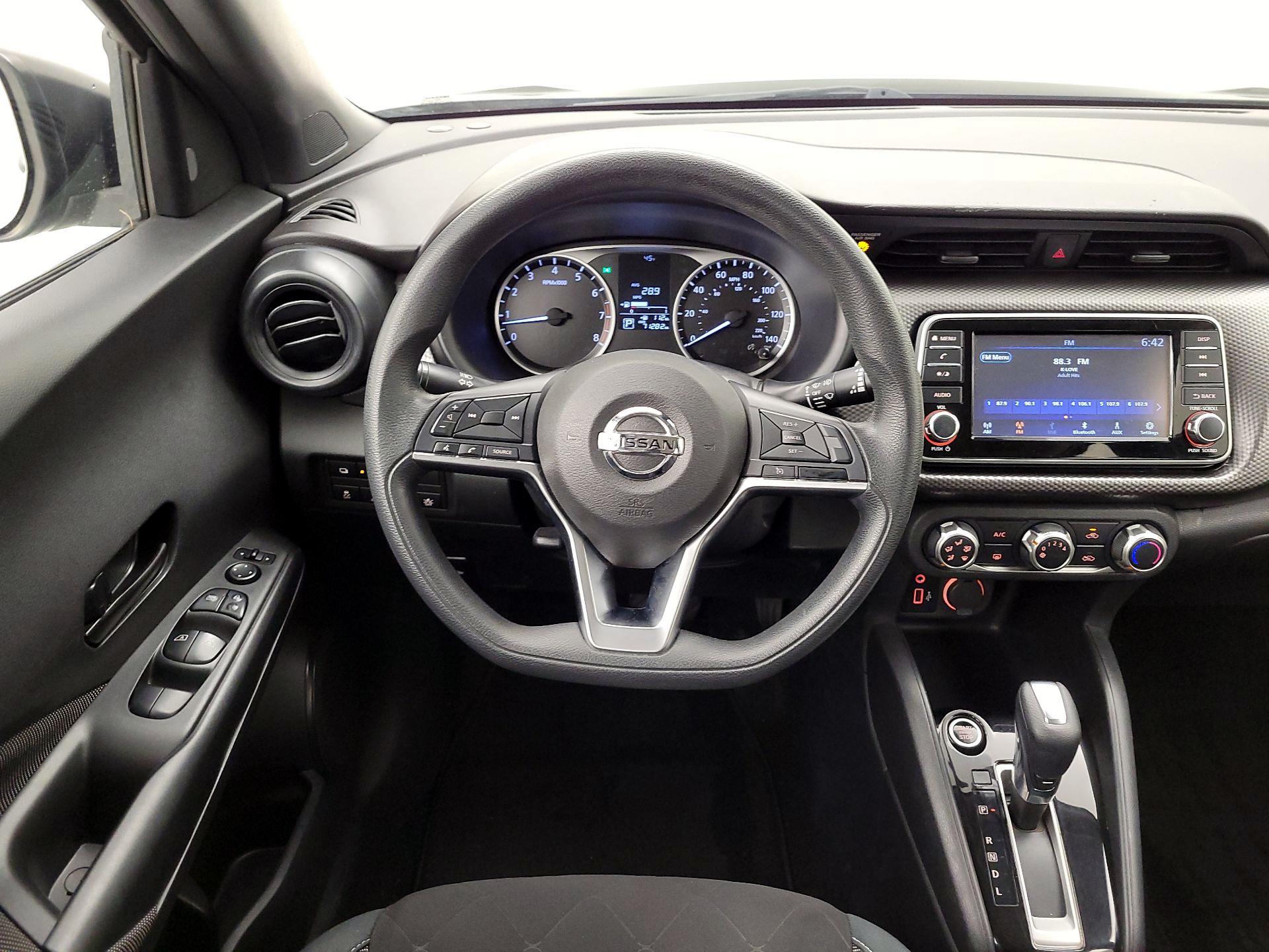 Thumbnail: 2020 Nissan Kicks - 10