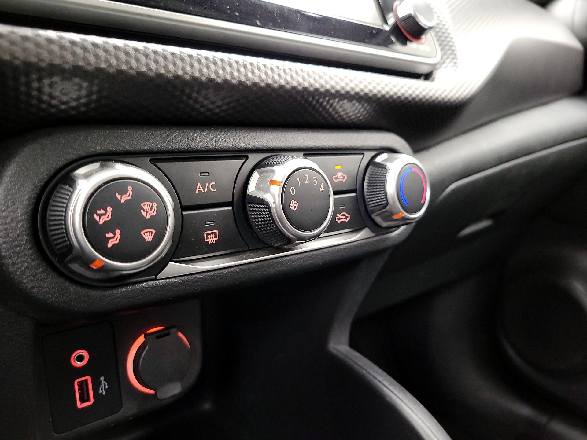 Thumbnail: 2020 Nissan Kicks - 16