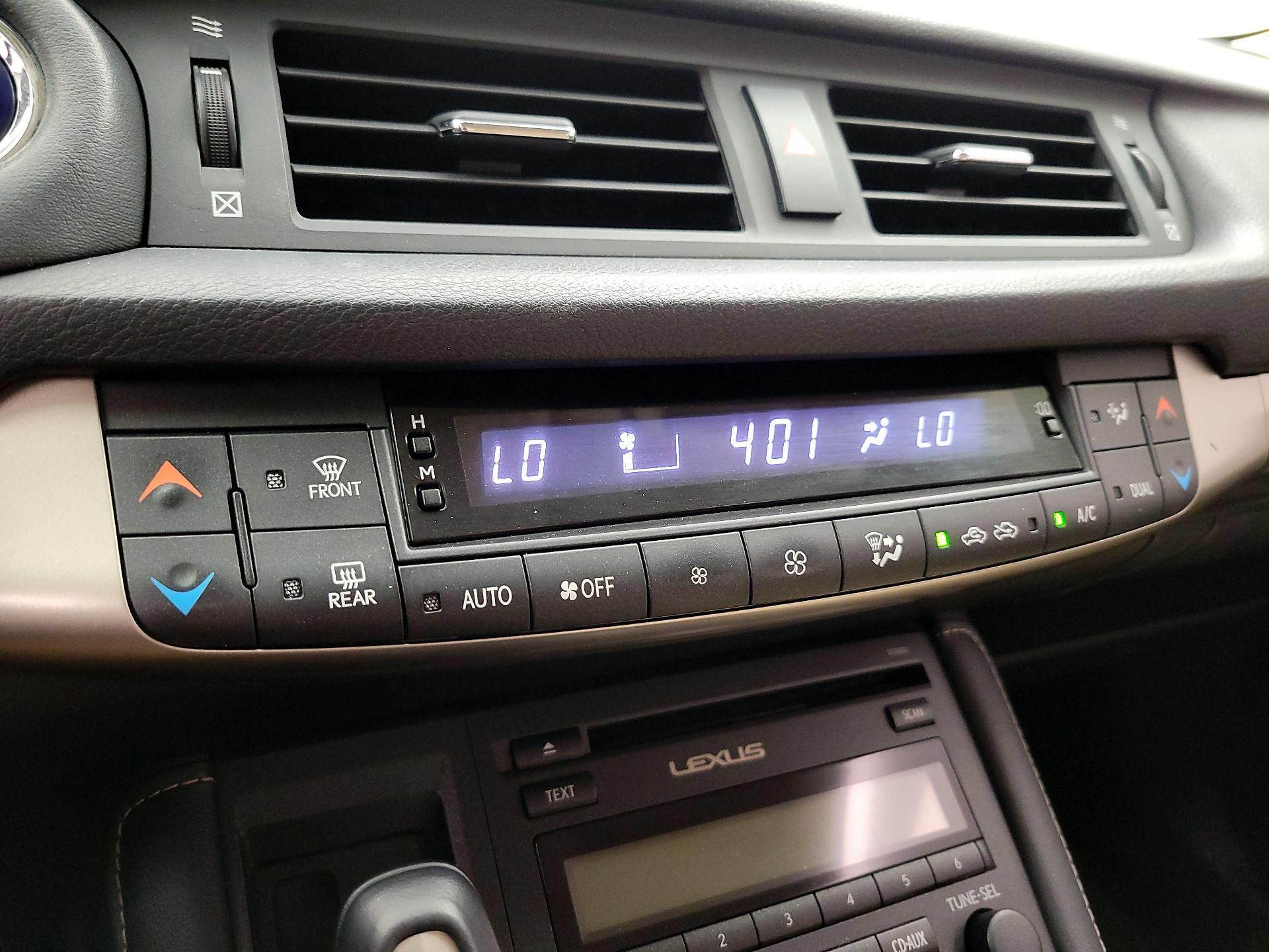 Thumbnail: 2015 Lexus CT - 16