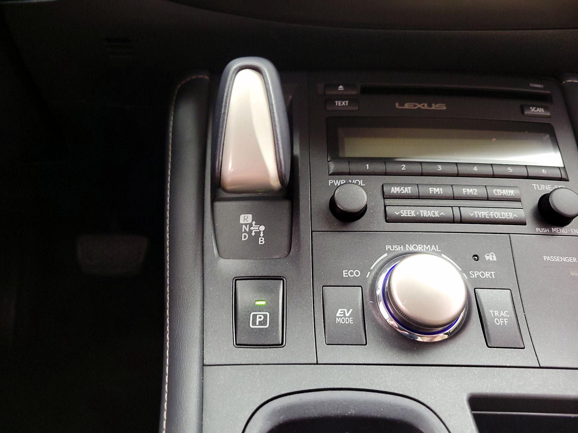 Thumbnail: 2015 Lexus CT - 17