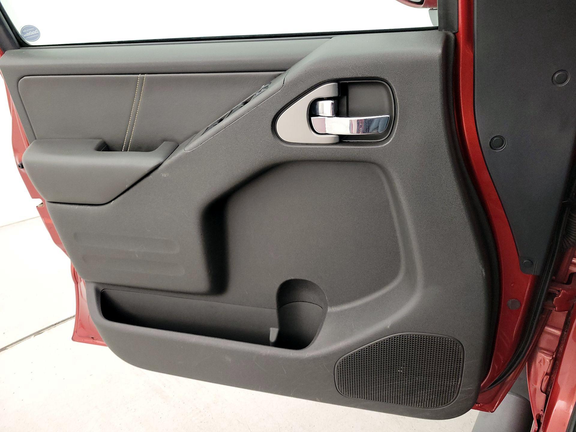 Thumbnail: 2015 Nissan Frontier - 12