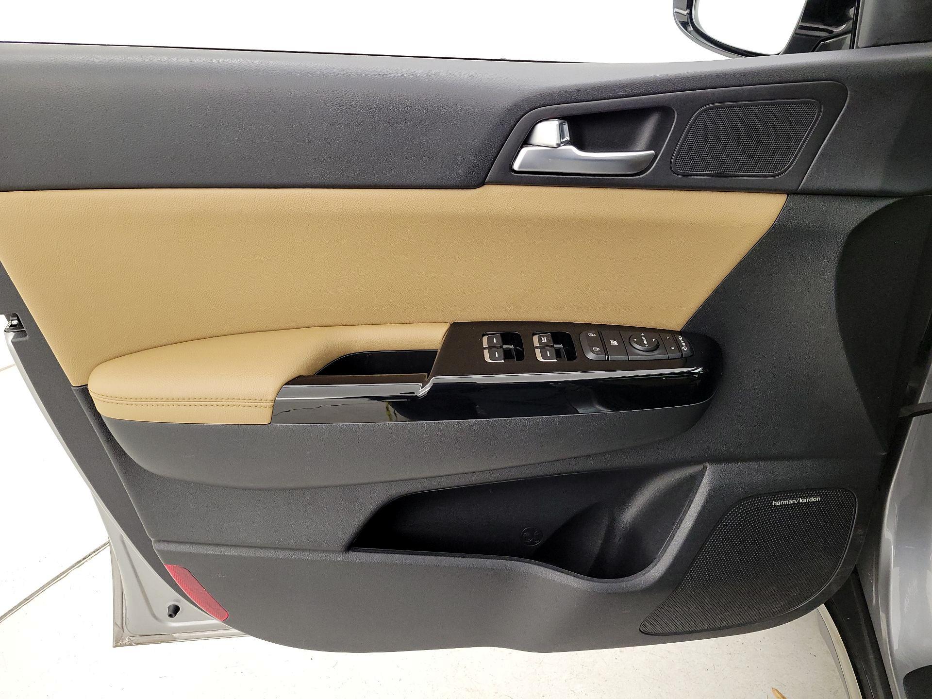 Thumbnail: 2022 Kia Sportage - 12