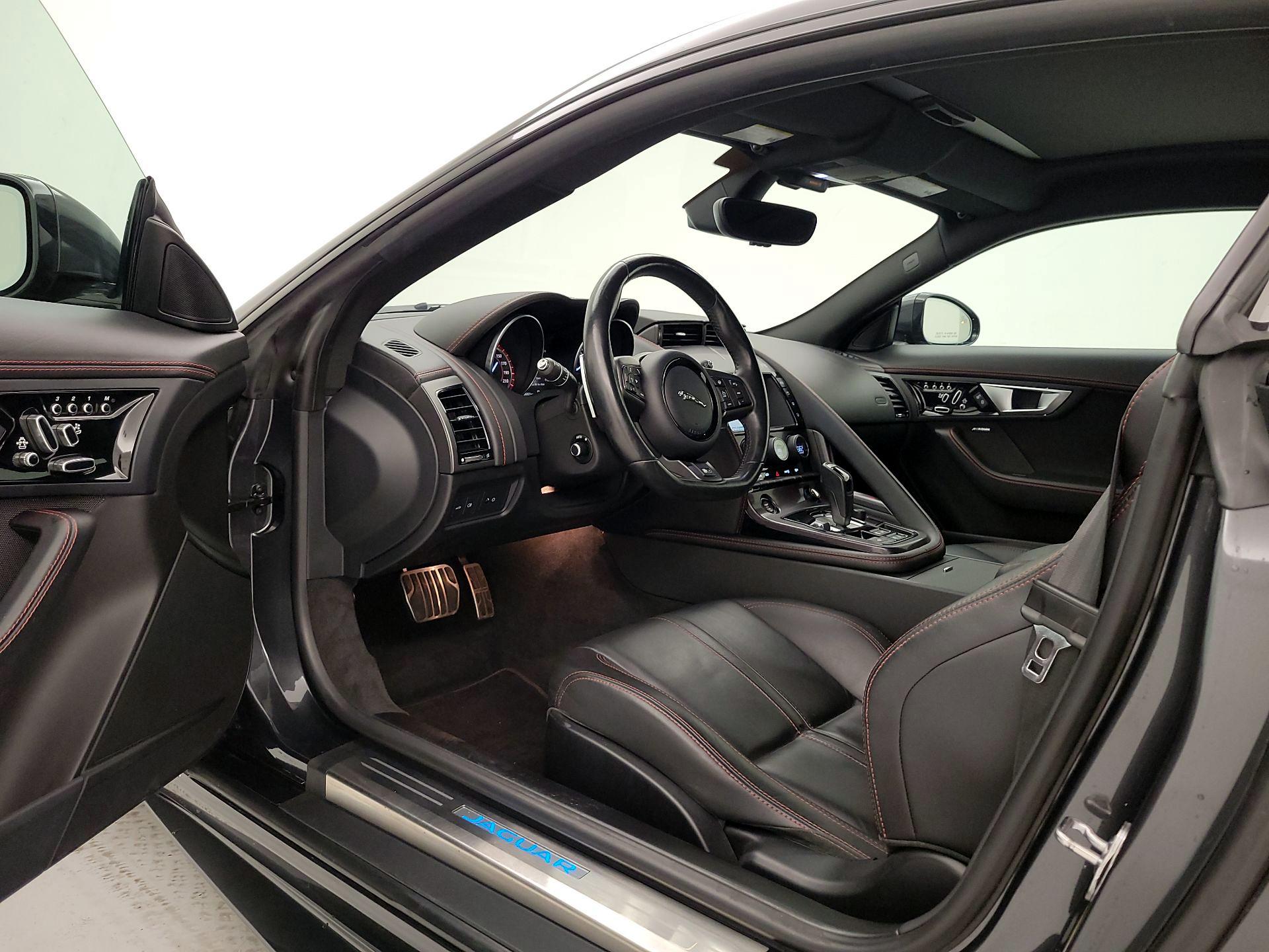 Thumbnail: 2016 Jaguar F-Type - 11