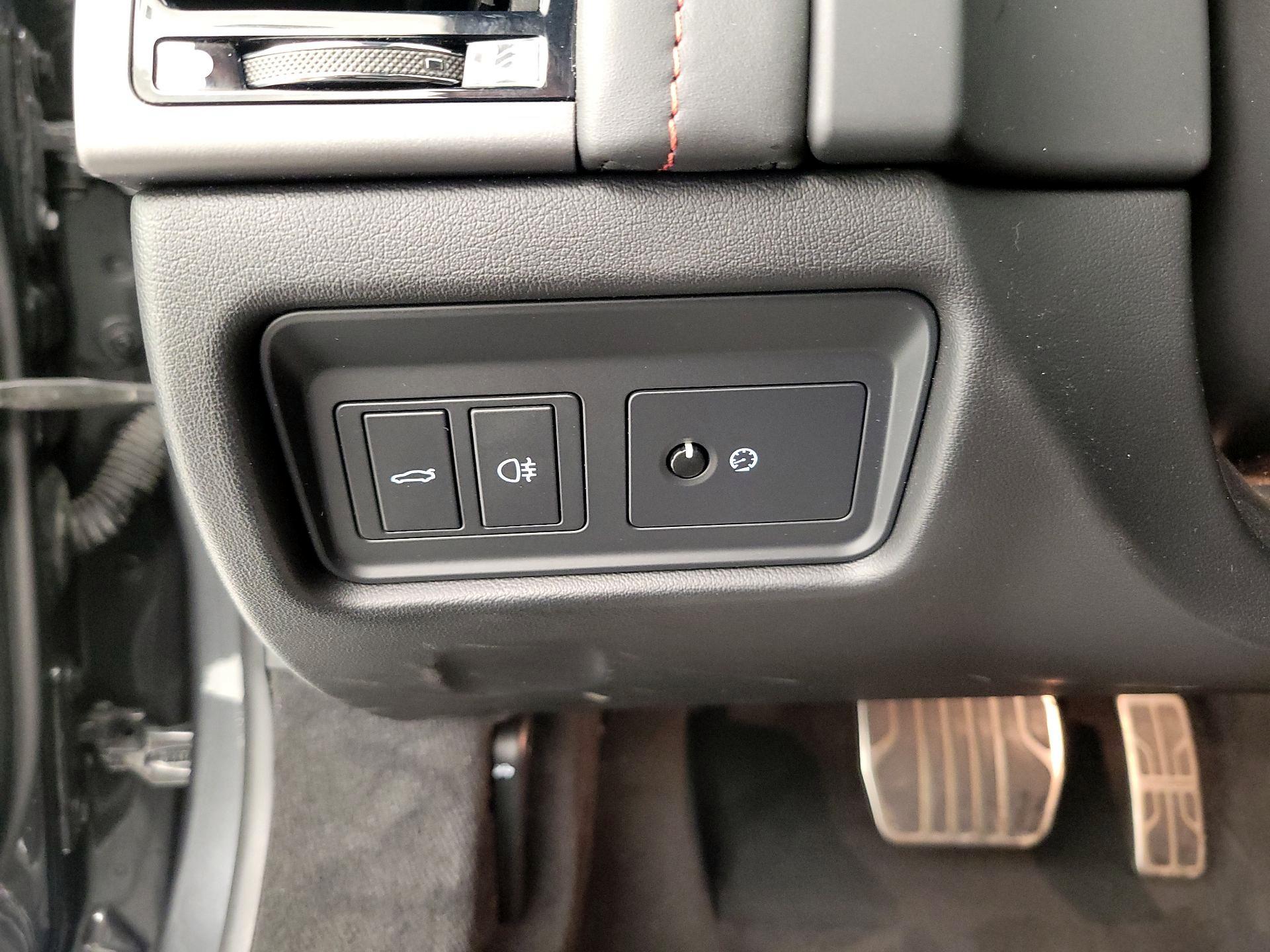 Thumbnail: 2016 Jaguar F-Type - 13