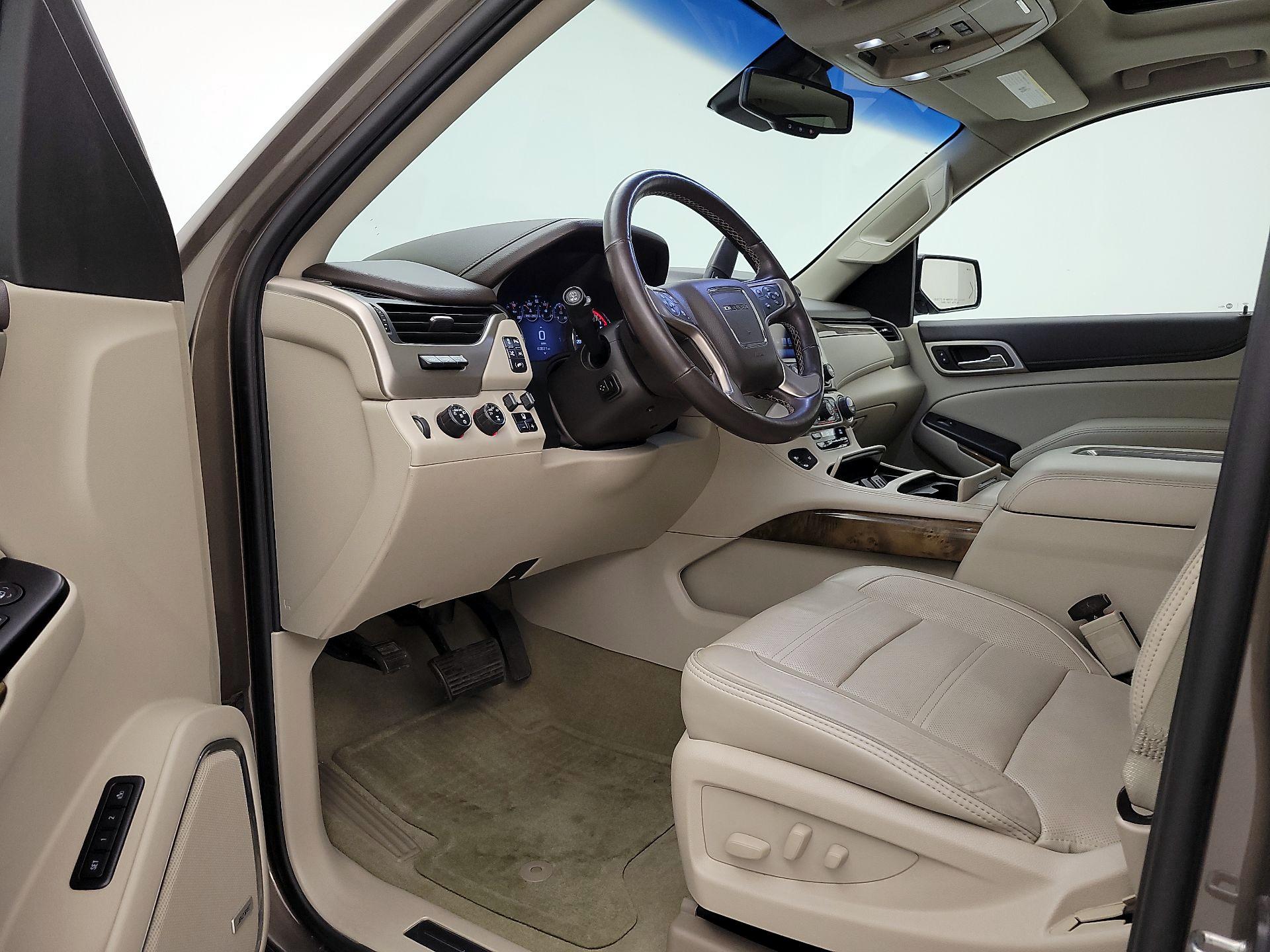 Thumbnail: 2016 GMC Yukon XL - 11