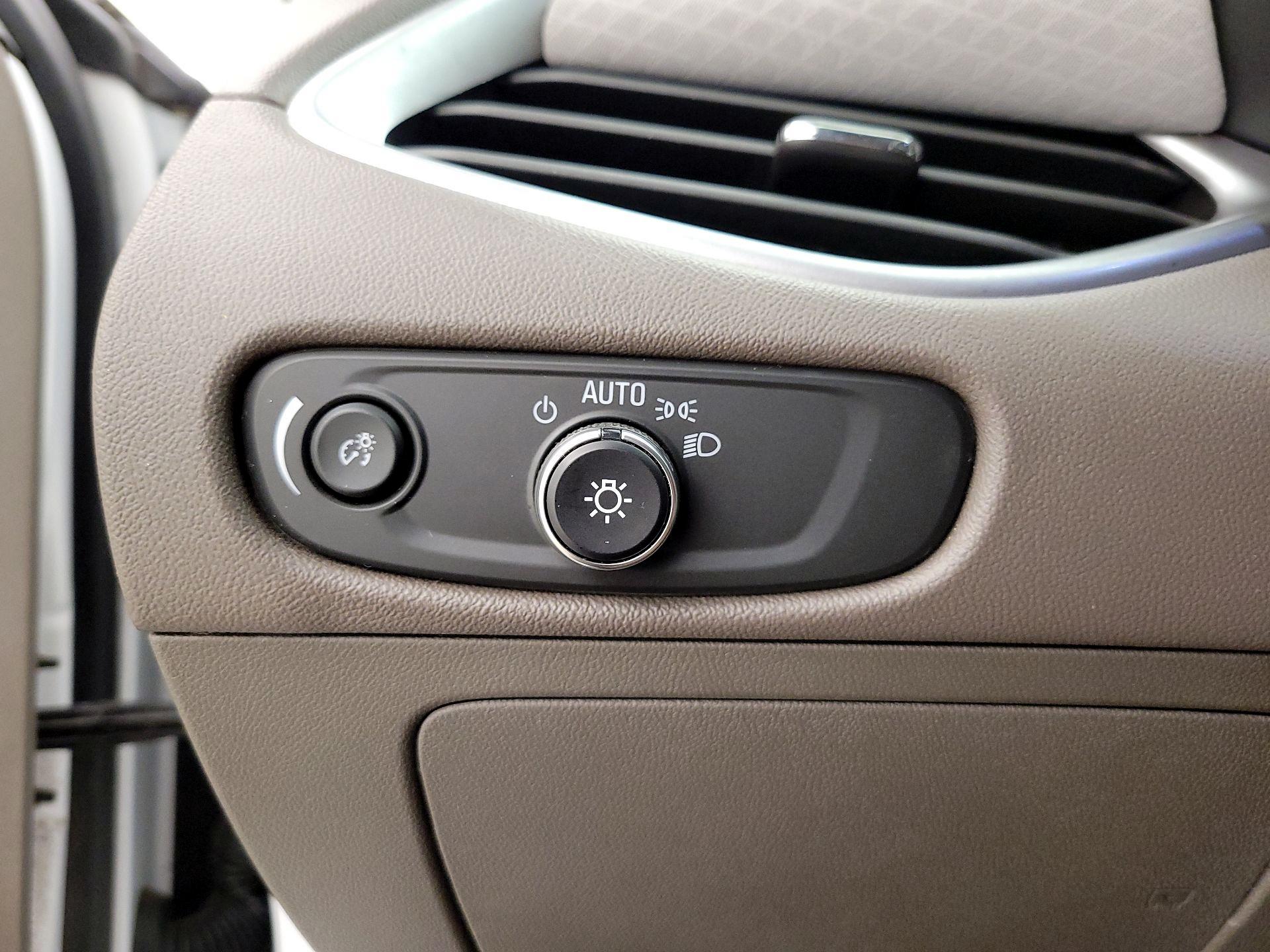 Thumbnail: 2019 Chevrolet Malibu - 13