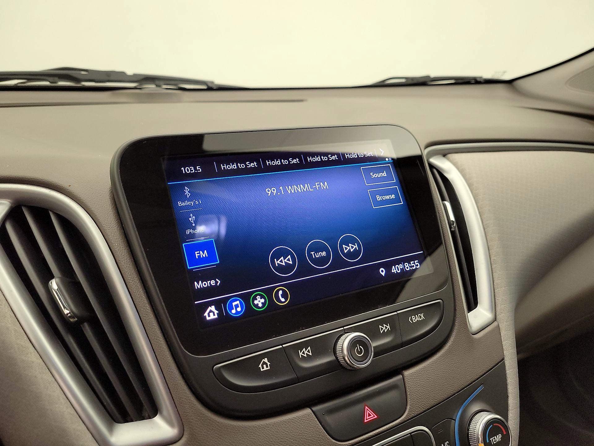 Thumbnail: 2019 Chevrolet Malibu - 15