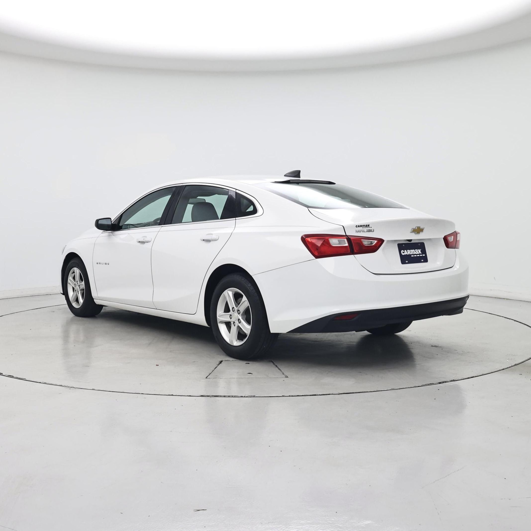 Thumbnail: 2019 Chevrolet Malibu - 2