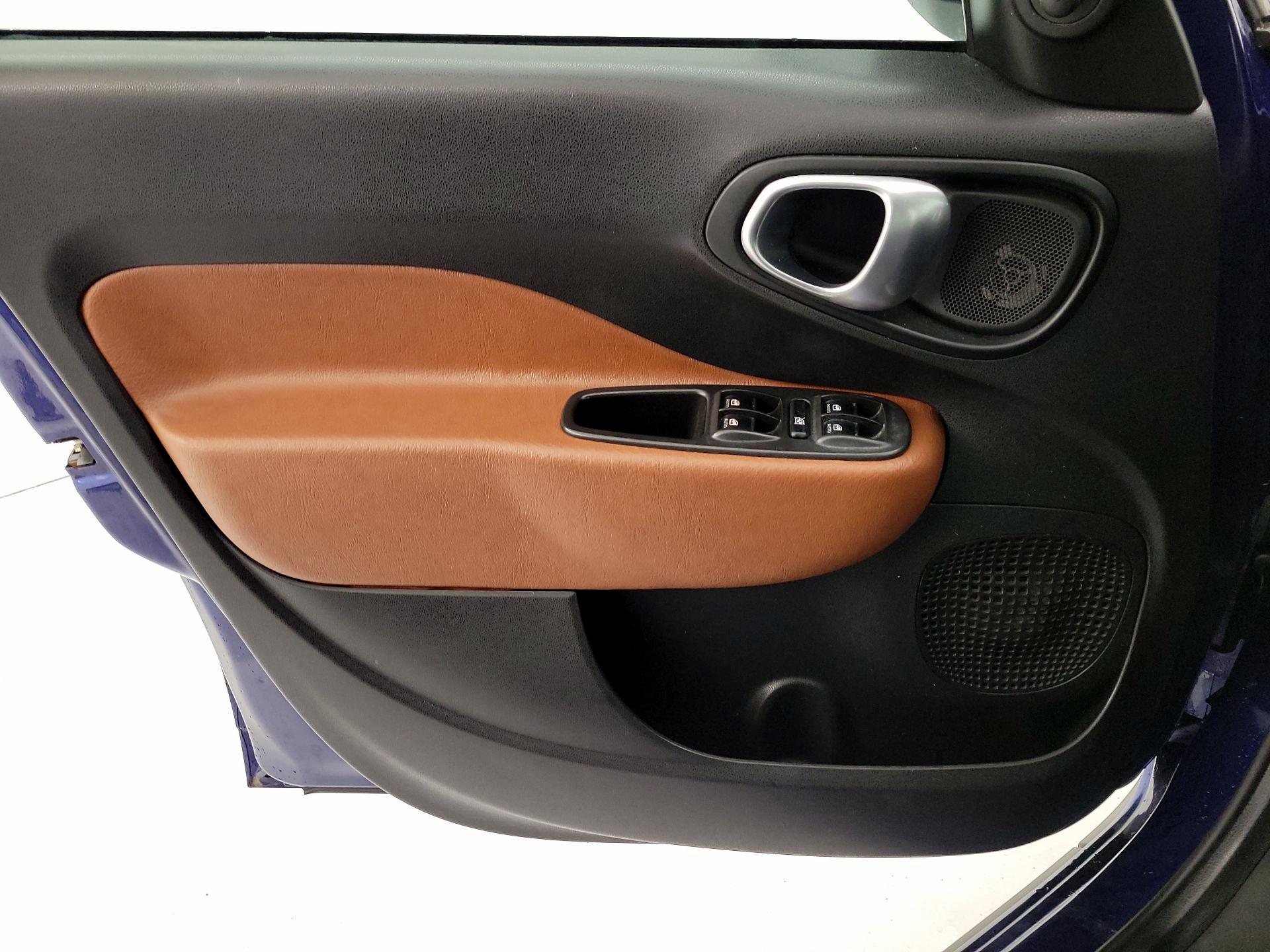 Thumbnail: 2015 Fiat 500L - 12