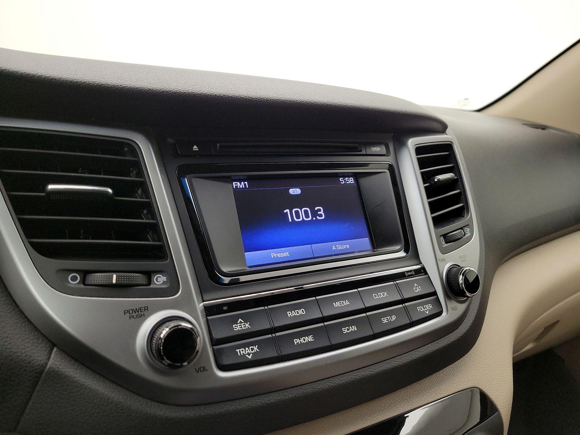 Thumbnail: 2017 Hyundai Tucson - 15