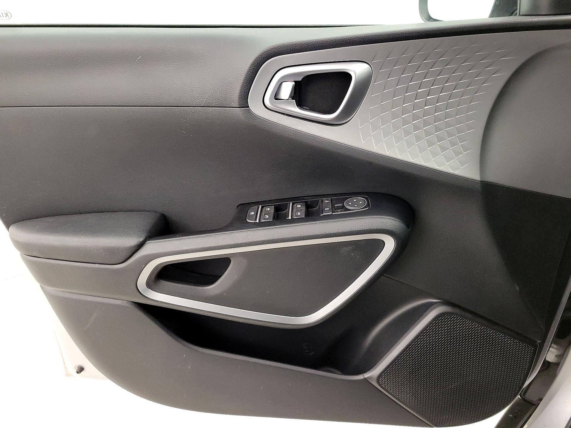 Thumbnail: 2020 Kia Soul - 12