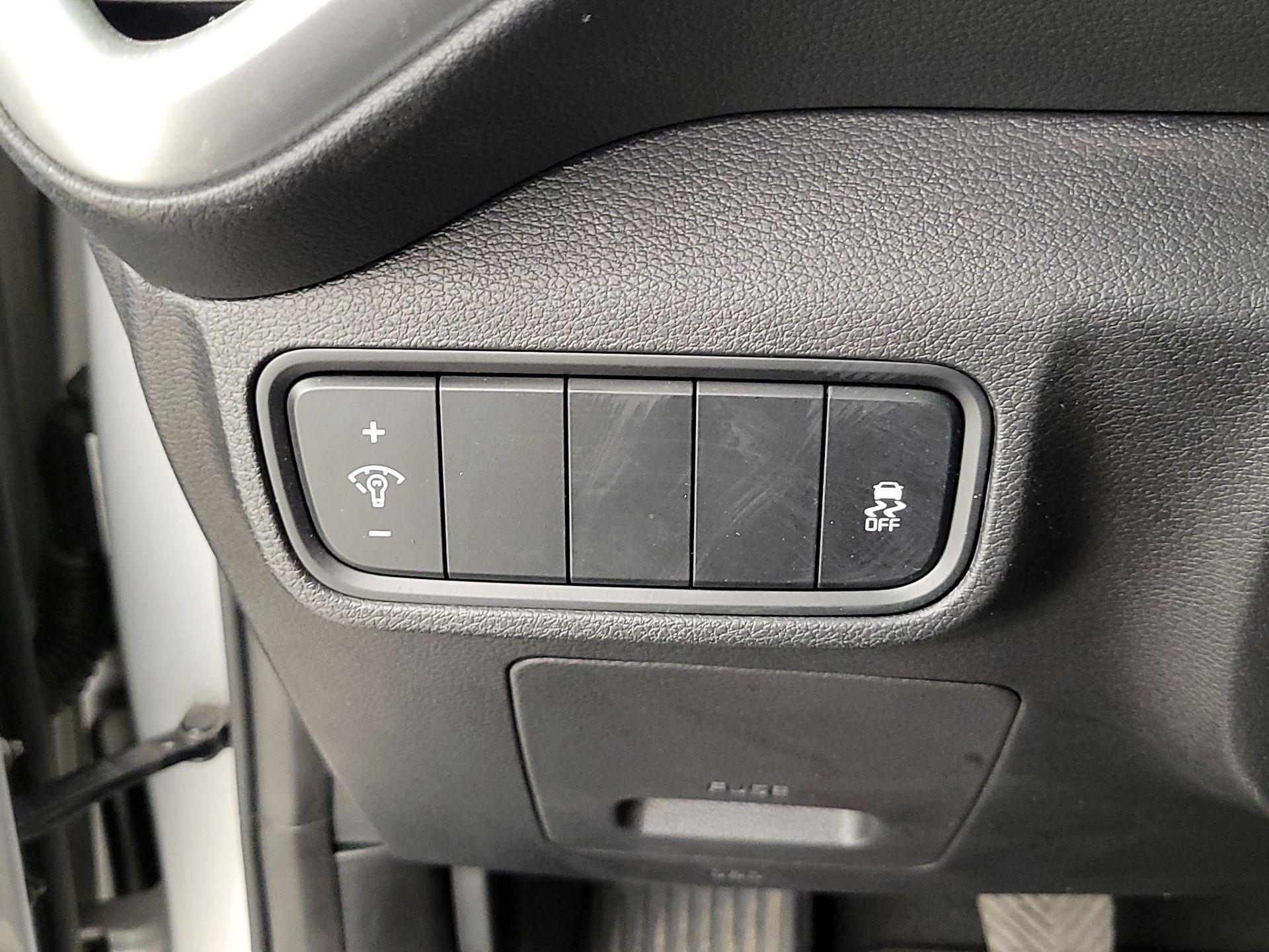 Thumbnail: 2020 Kia Soul - 13