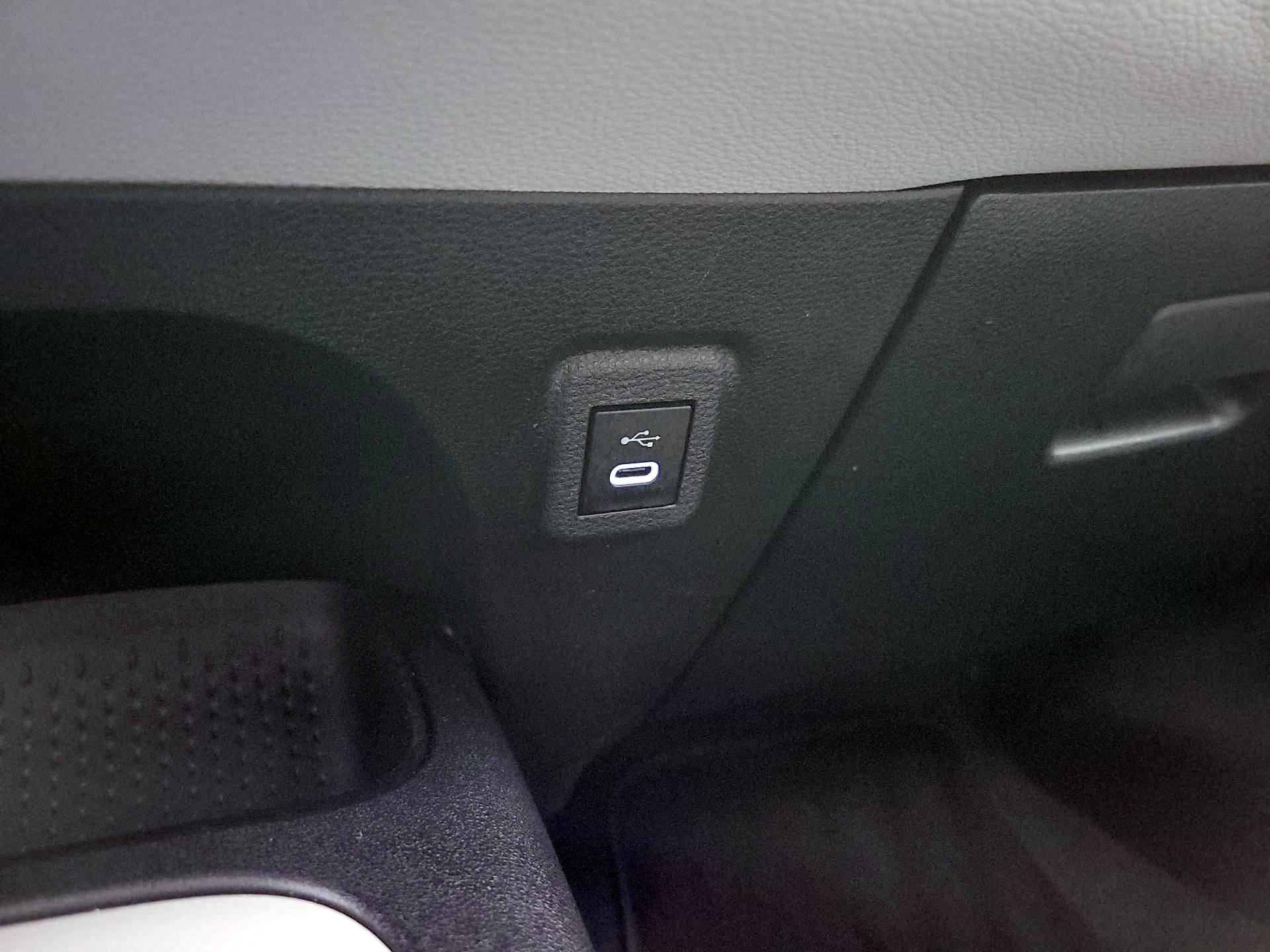 Thumbnail: 2023 Toyota Corolla - 18