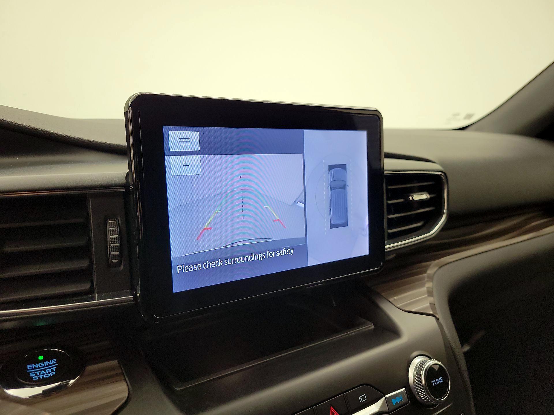 Thumbnail: 2020 Ford Explorer - 15