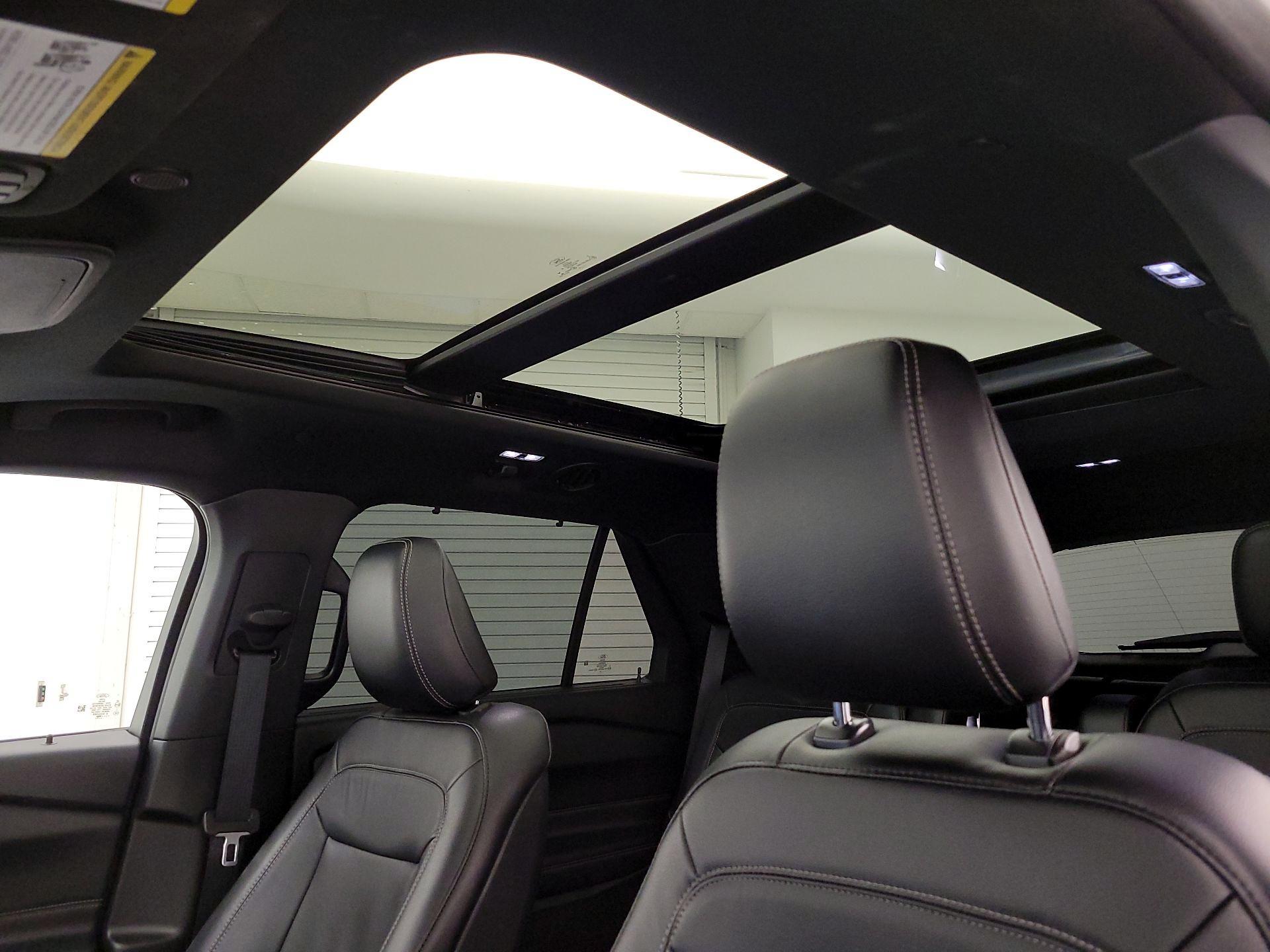 Thumbnail: 2020 Ford Explorer - 20