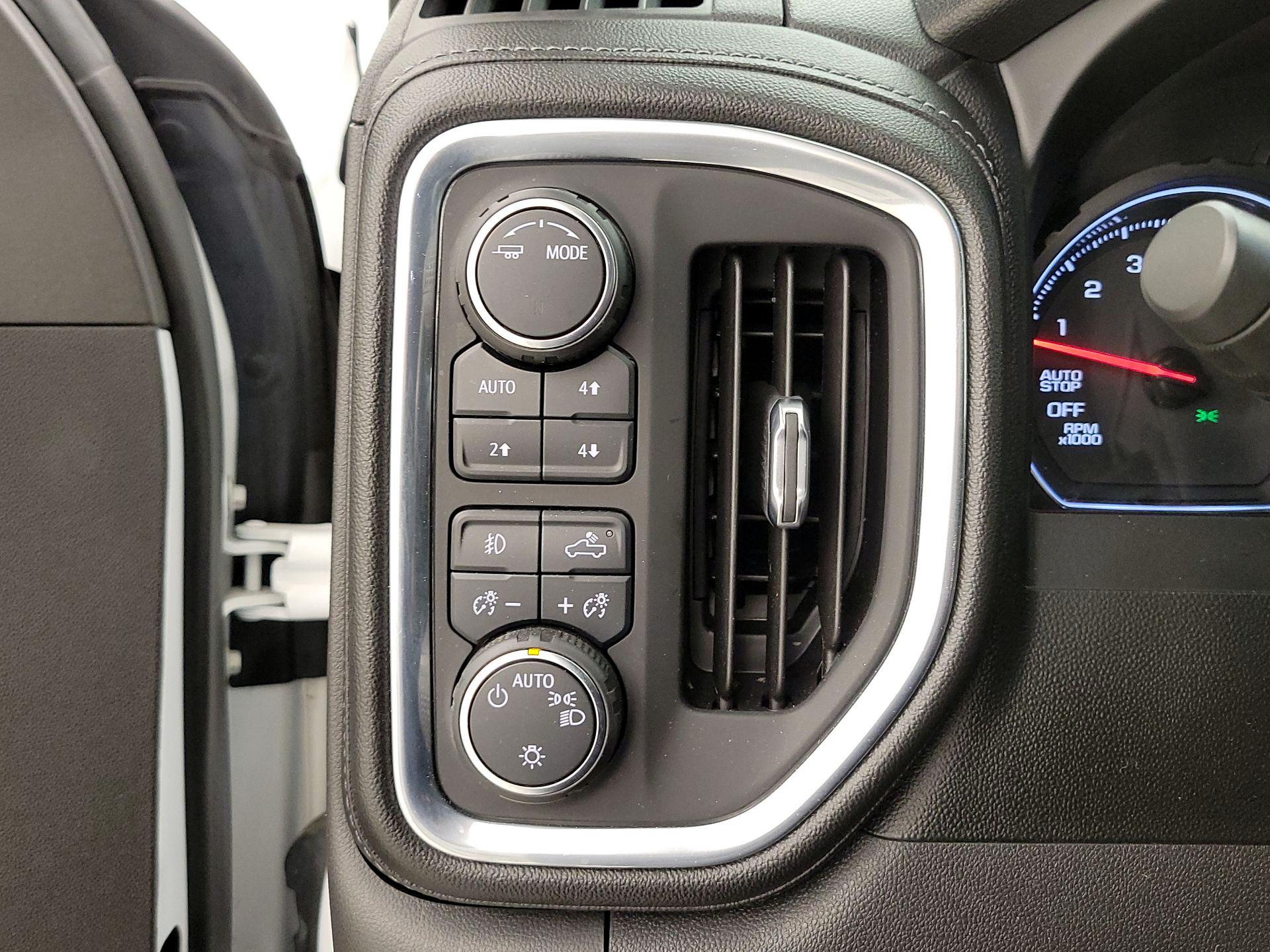 Thumbnail: 2021 Chevrolet Silverado 1500 - 13