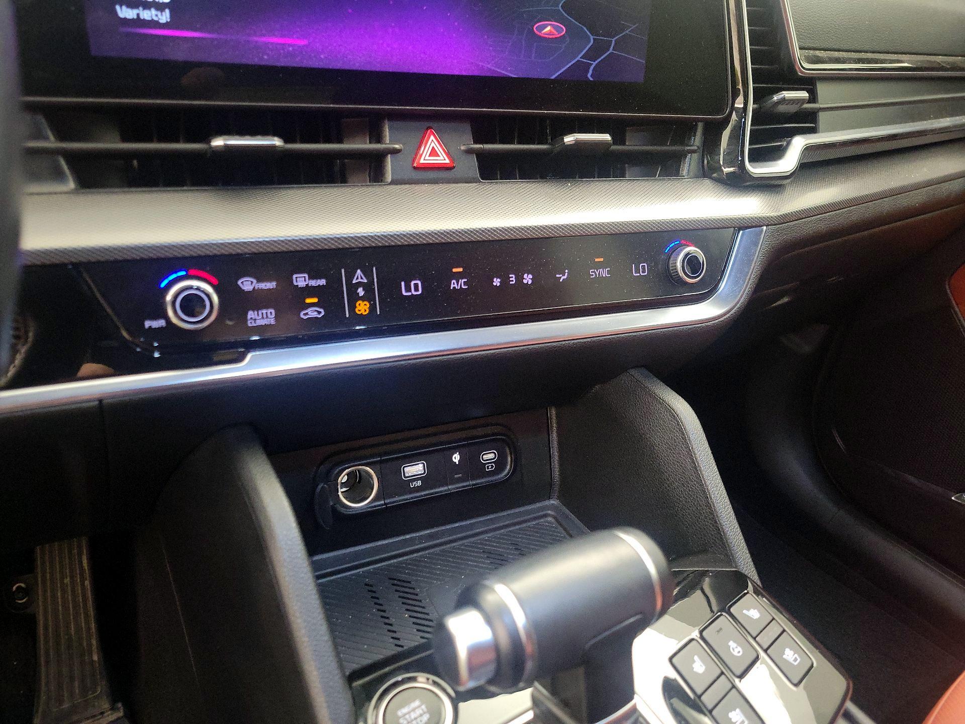Thumbnail: 2023 Kia Sportage - 16