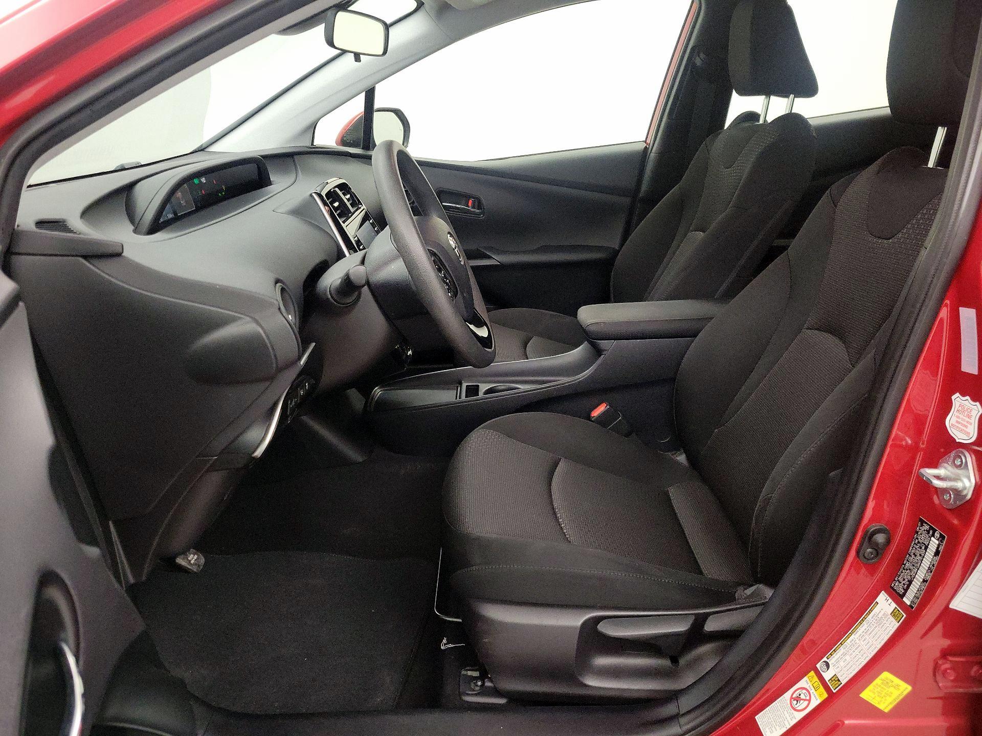 Thumbnail: 2021 Toyota Prius - 11