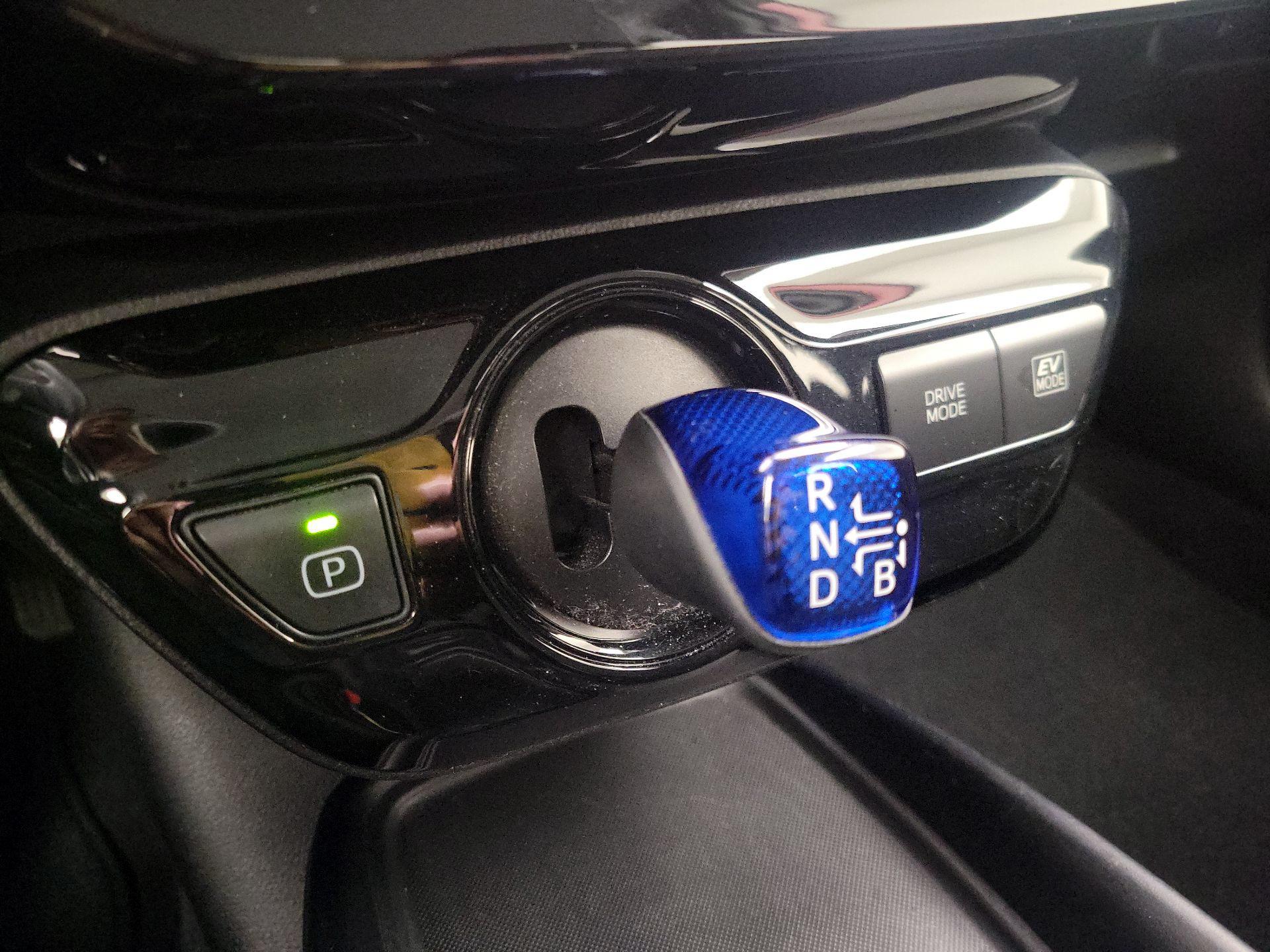 Thumbnail: 2021 Toyota Prius - 17