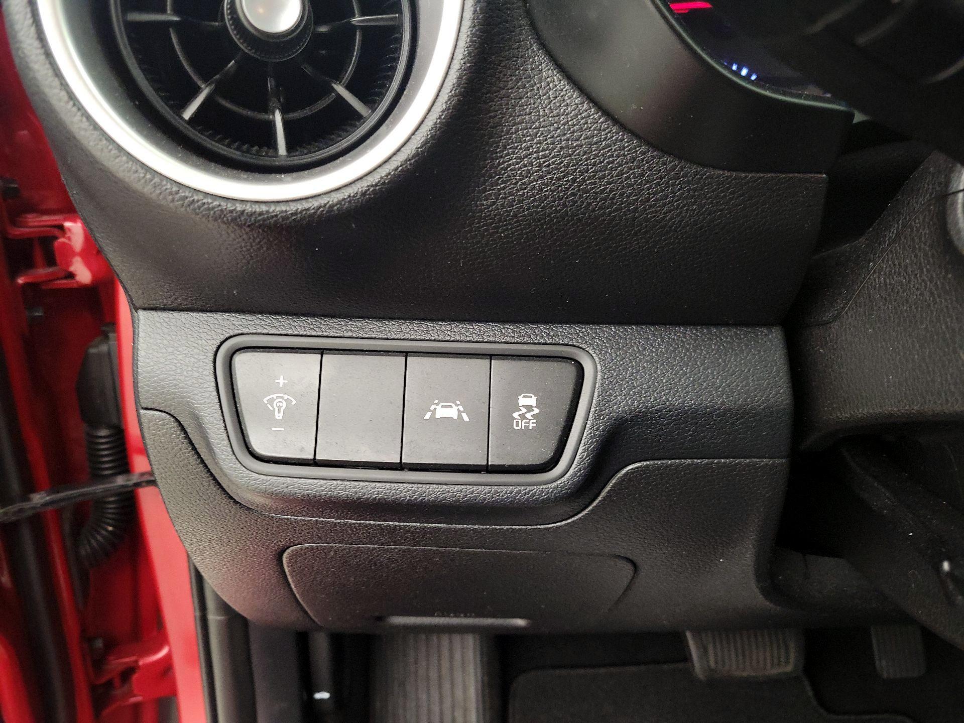 Thumbnail: 2021 Kia Forte - 13