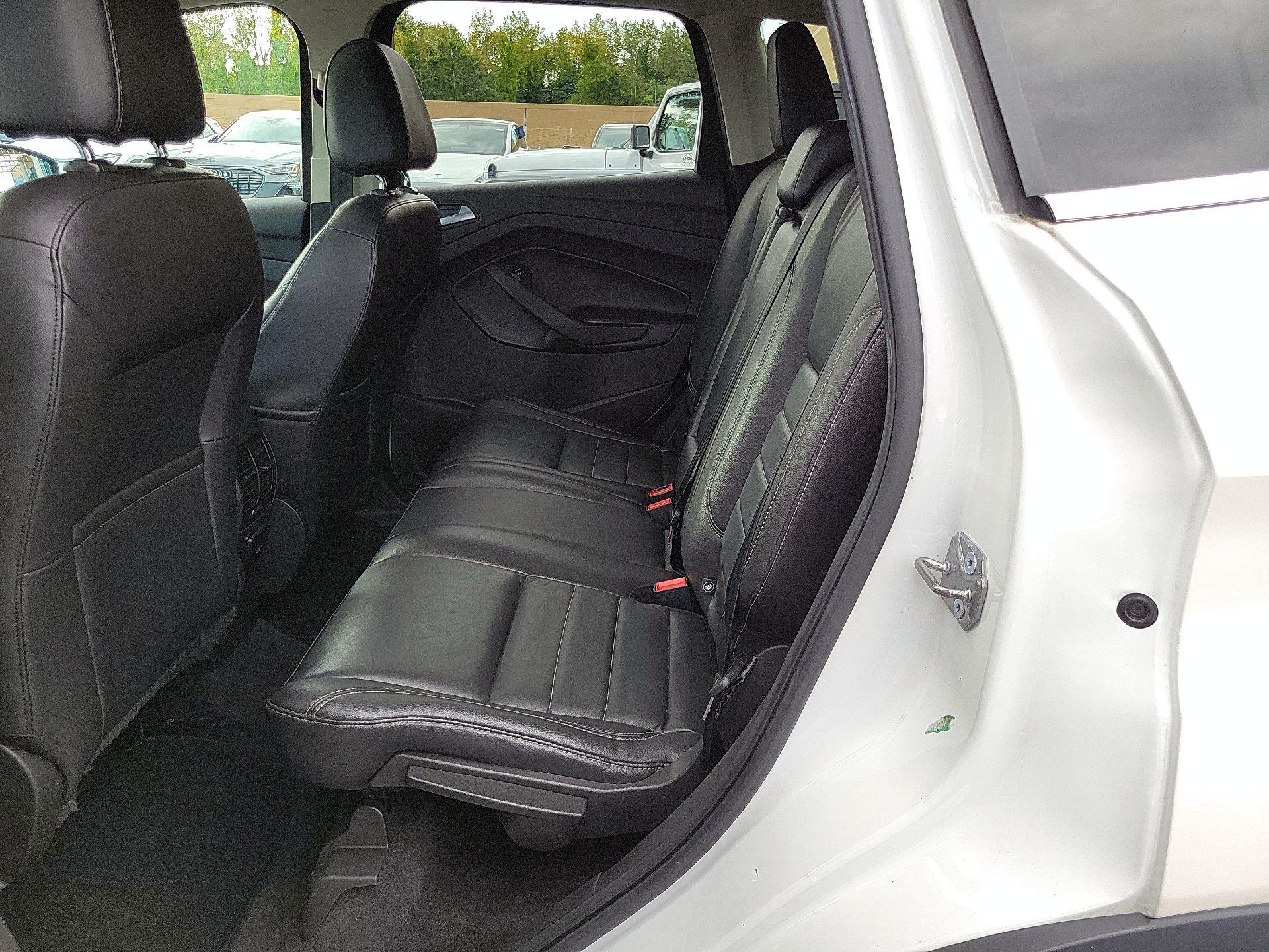Thumbnail: 2016 Ford Escape - 19