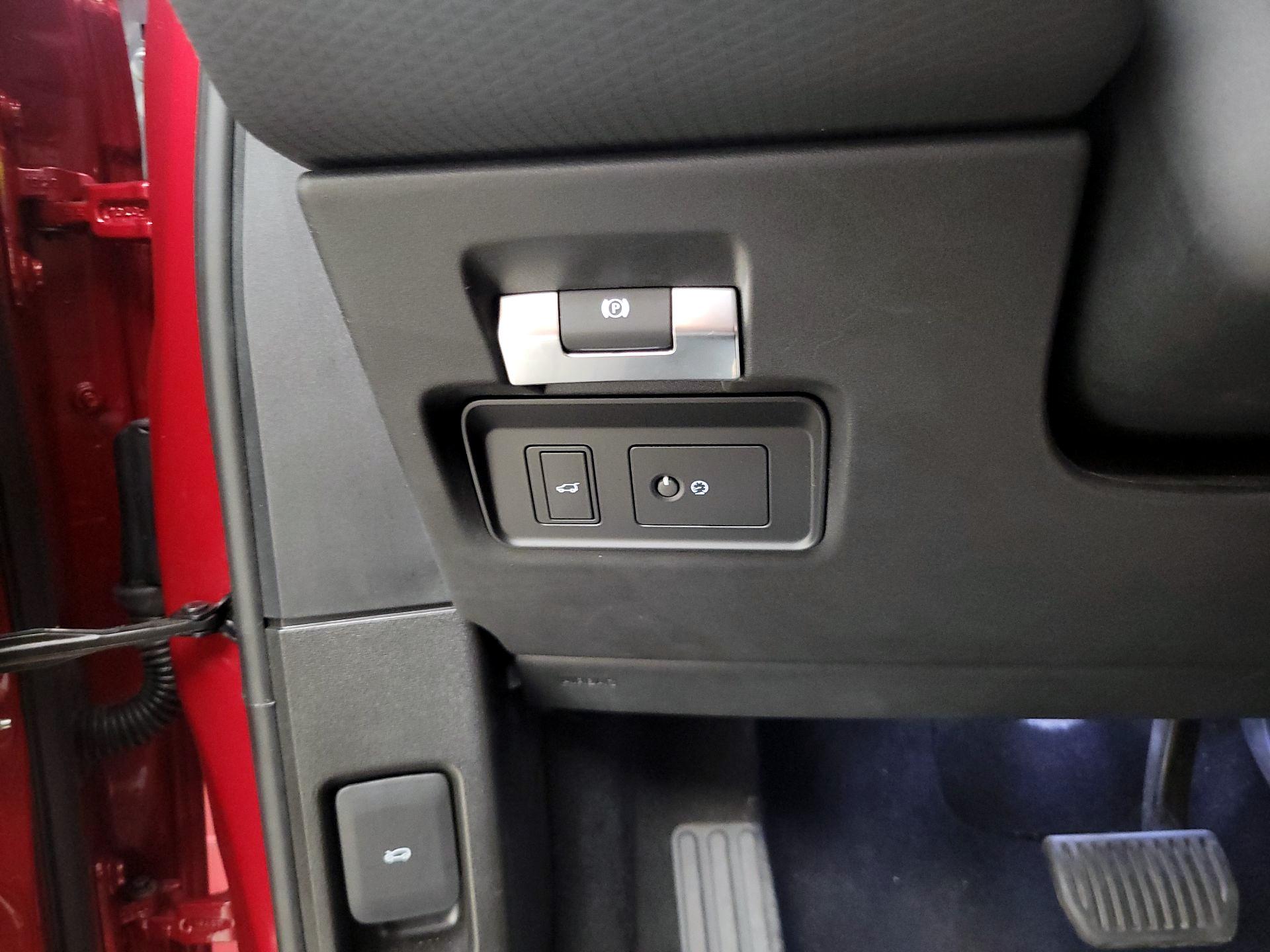 Thumbnail: 2020 Land Rover Range Rover Evoque - 13