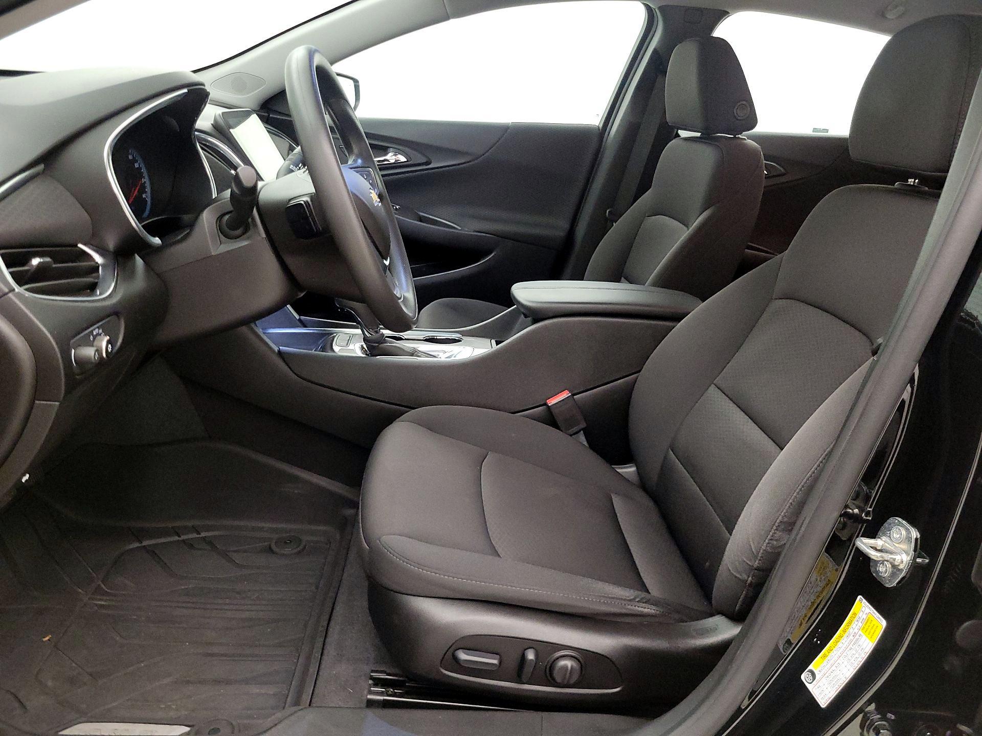 Thumbnail: 2019 Chevrolet Malibu - 11