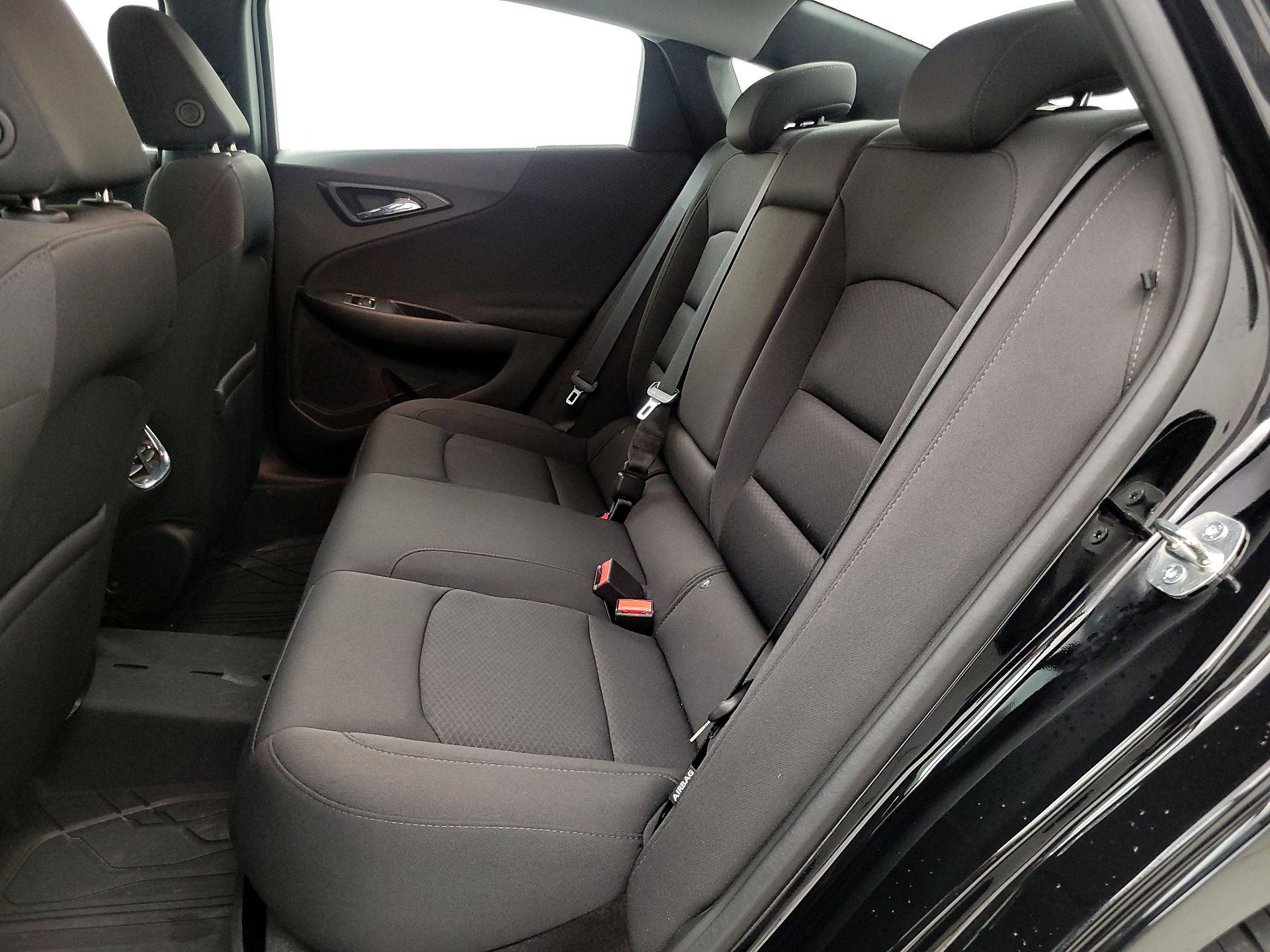 Thumbnail: 2019 Chevrolet Malibu - 19