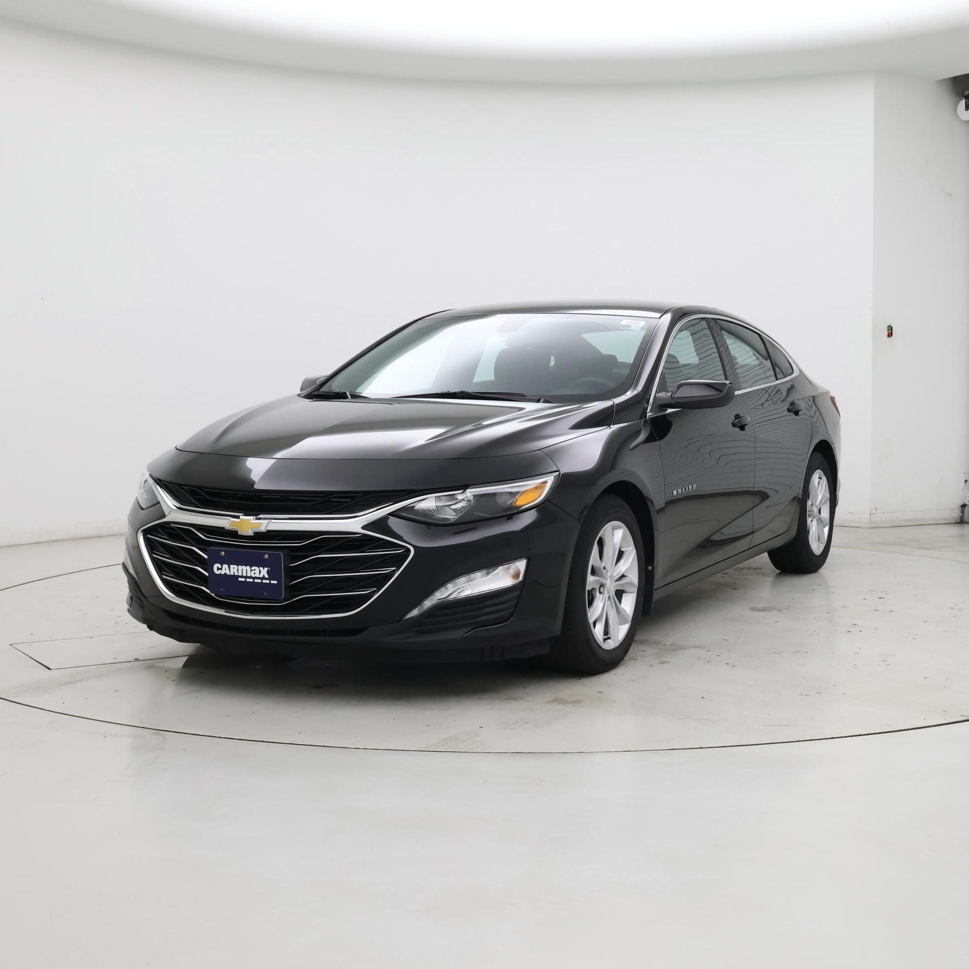 Thumbnail: 2019 Chevrolet Malibu - 4