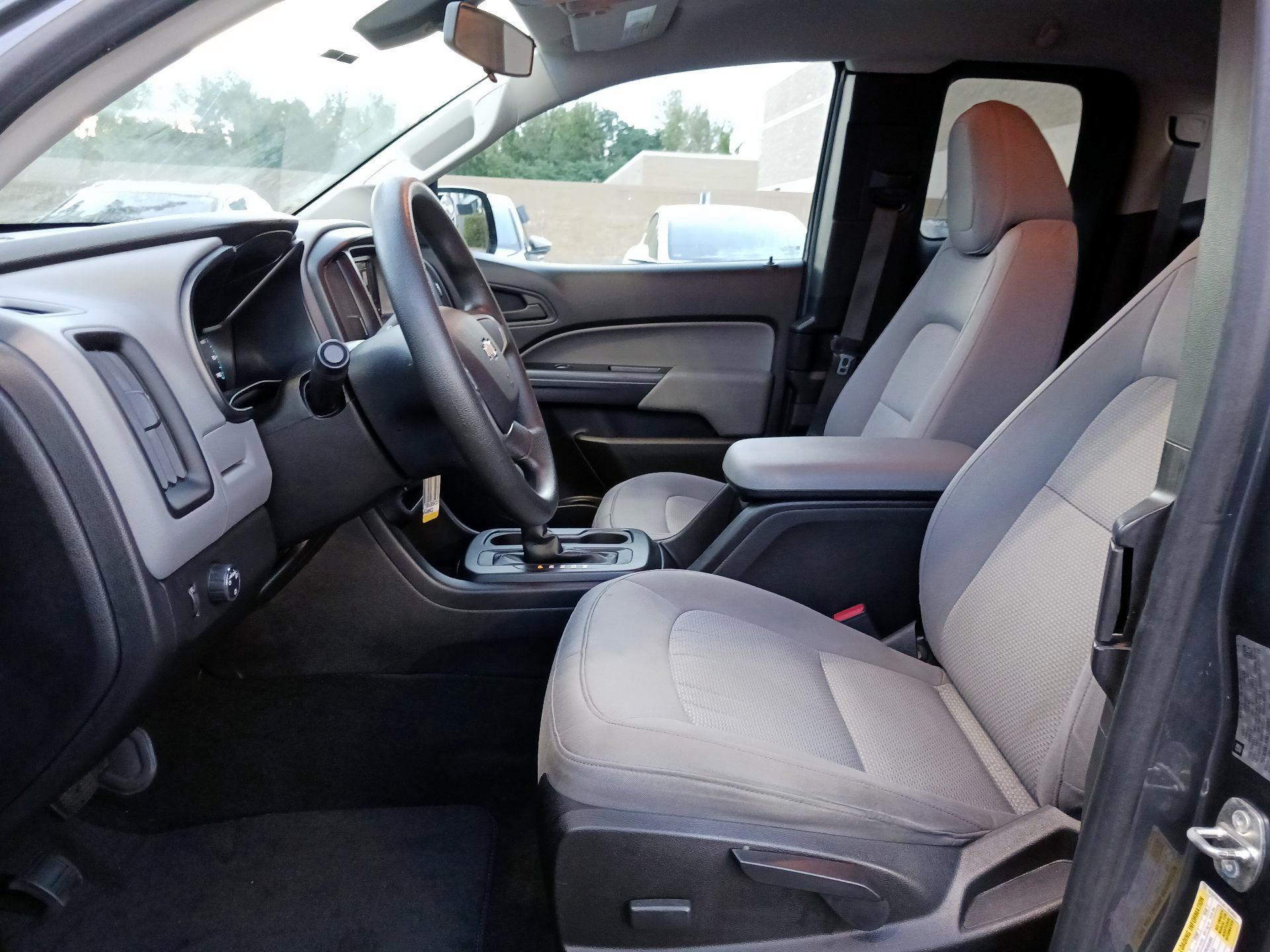 Thumbnail: 2016 Chevrolet Colorado - 9