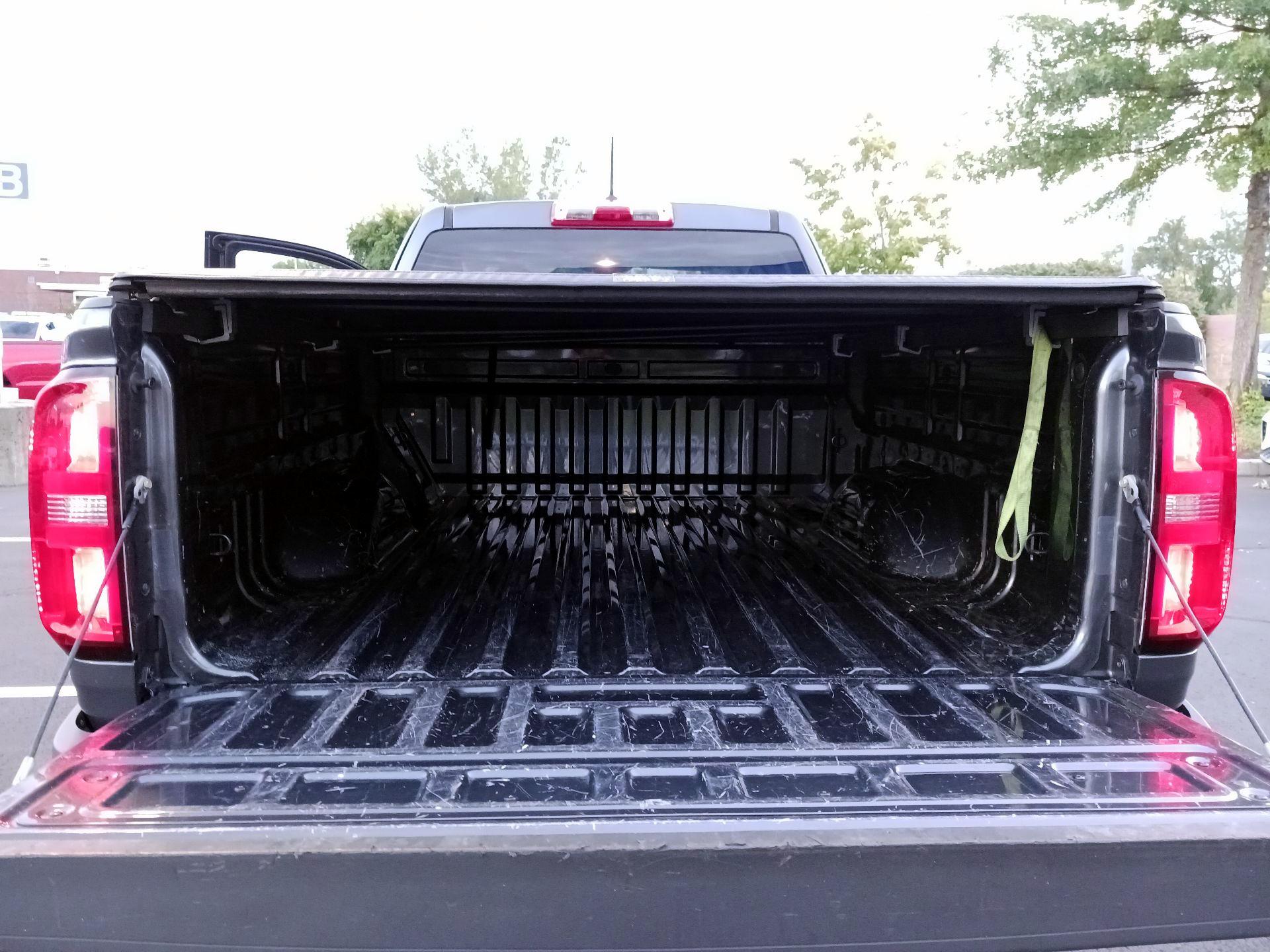 Thumbnail: 2016 Chevrolet Colorado - 18