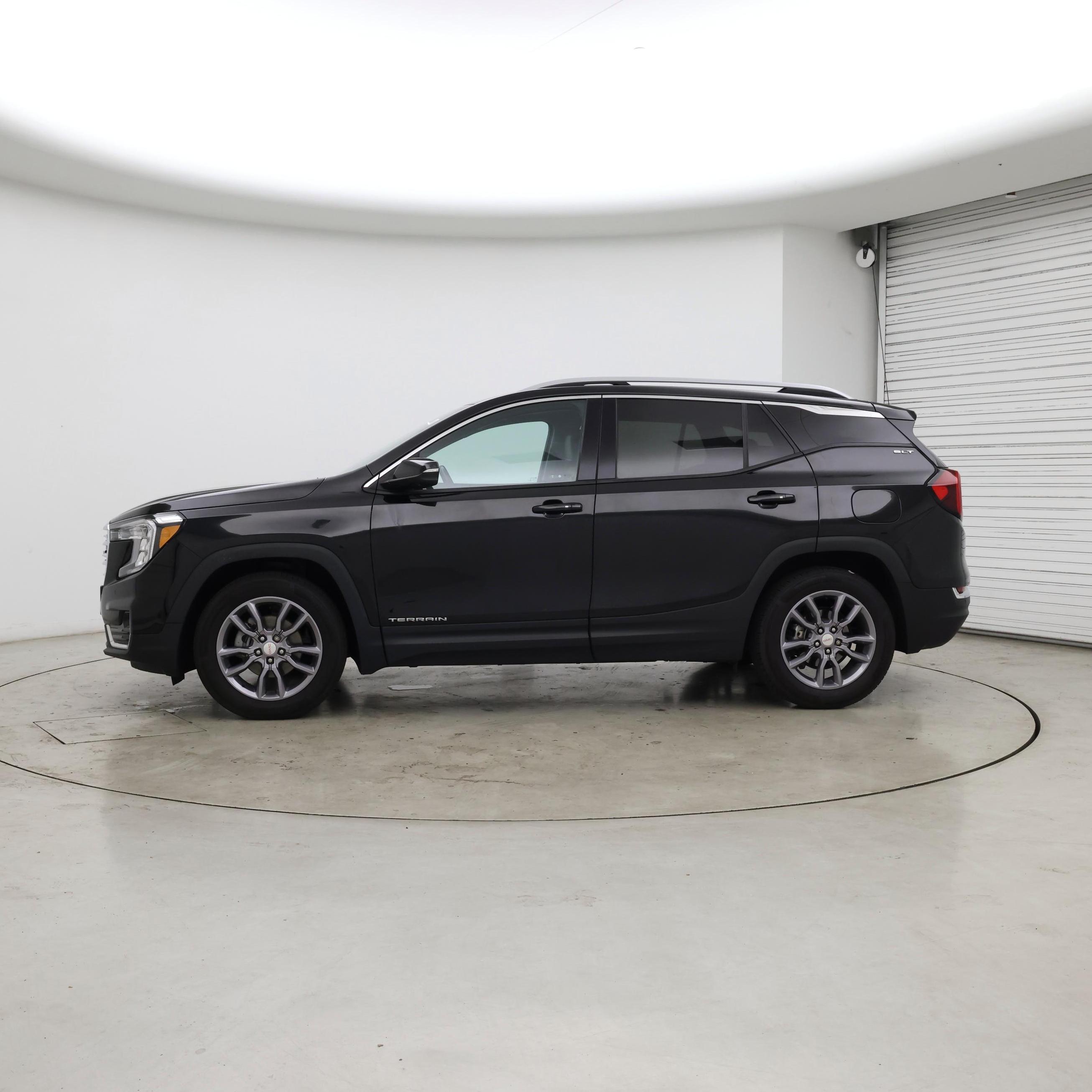 Thumbnail: 2022 GMC Terrain - 3