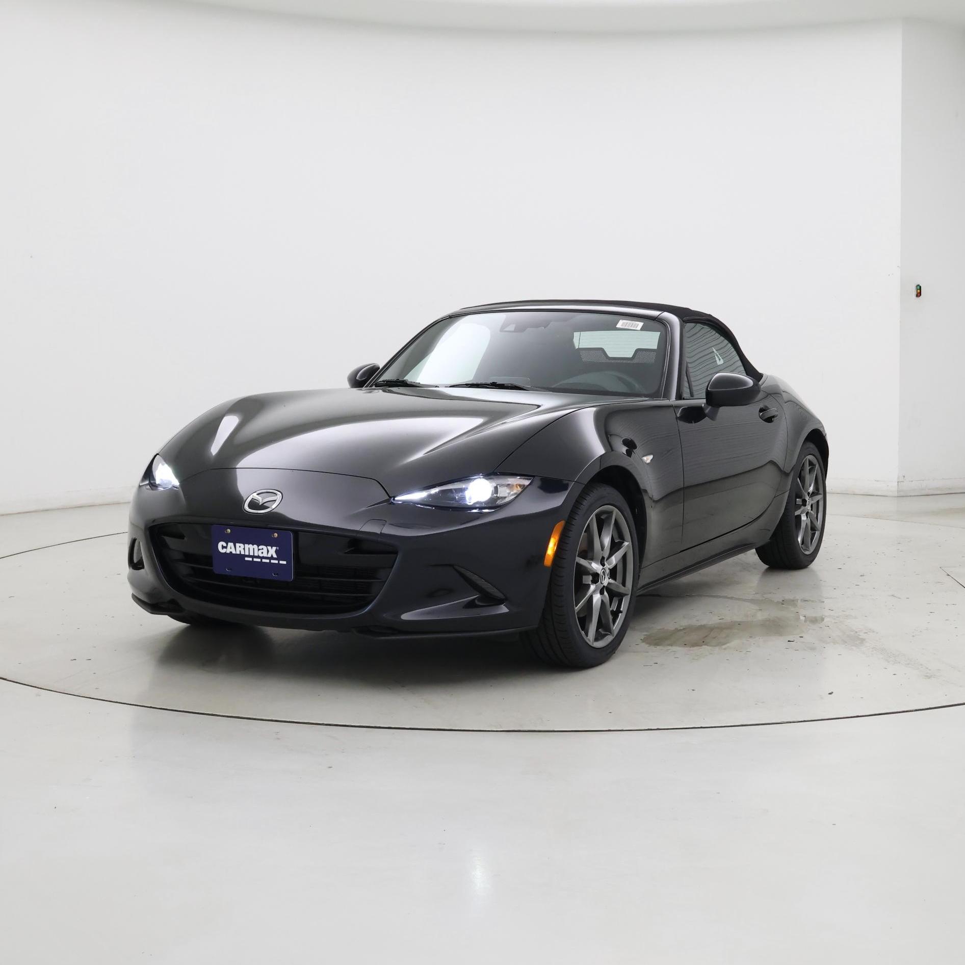Thumbnail: 2016 Mazda MX-5 Miata - 4