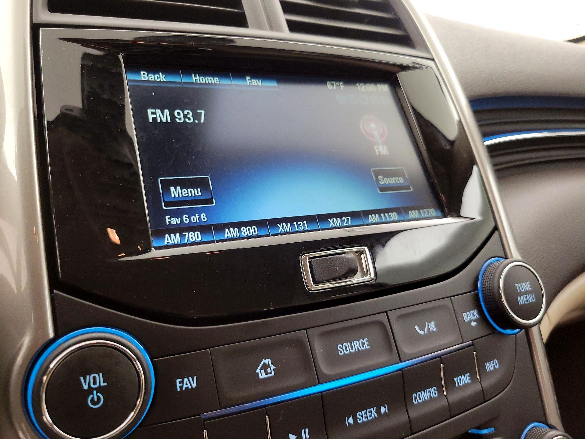Thumbnail: 2016 Chevrolet Malibu - 15