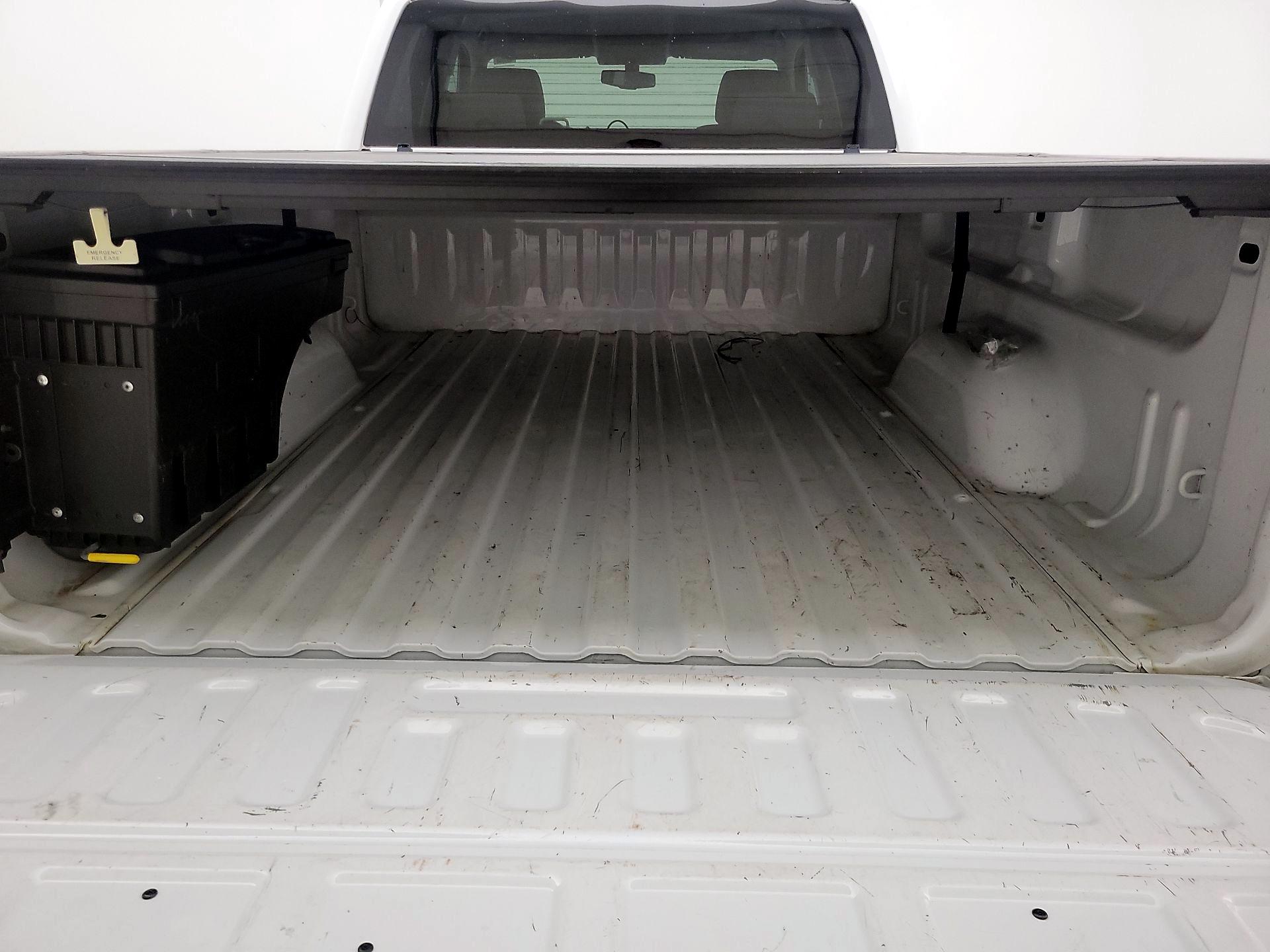 Thumbnail: 2018 Chevrolet Silverado 1500 - 20