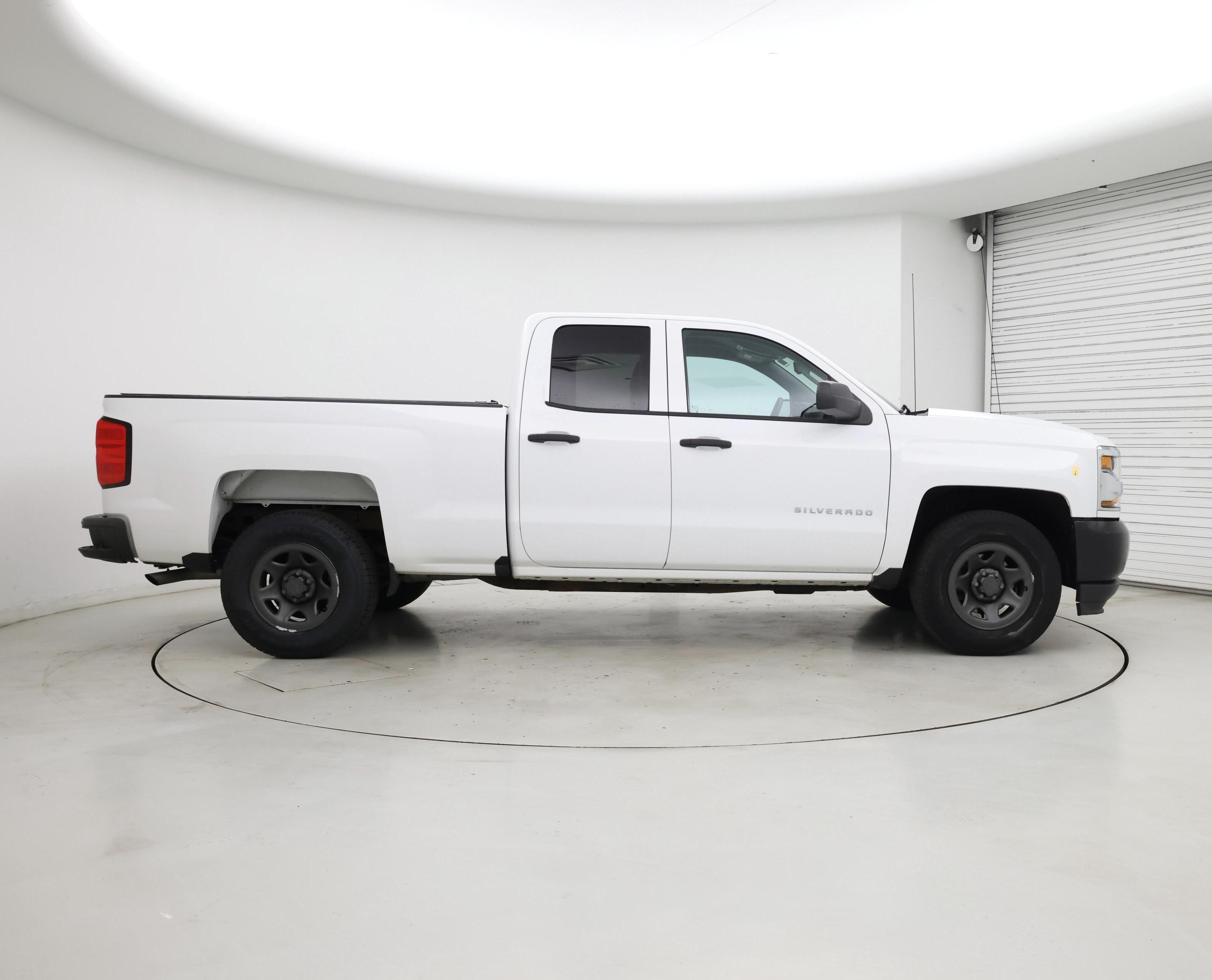 Thumbnail: 2018 Chevrolet Silverado 1500 - 7