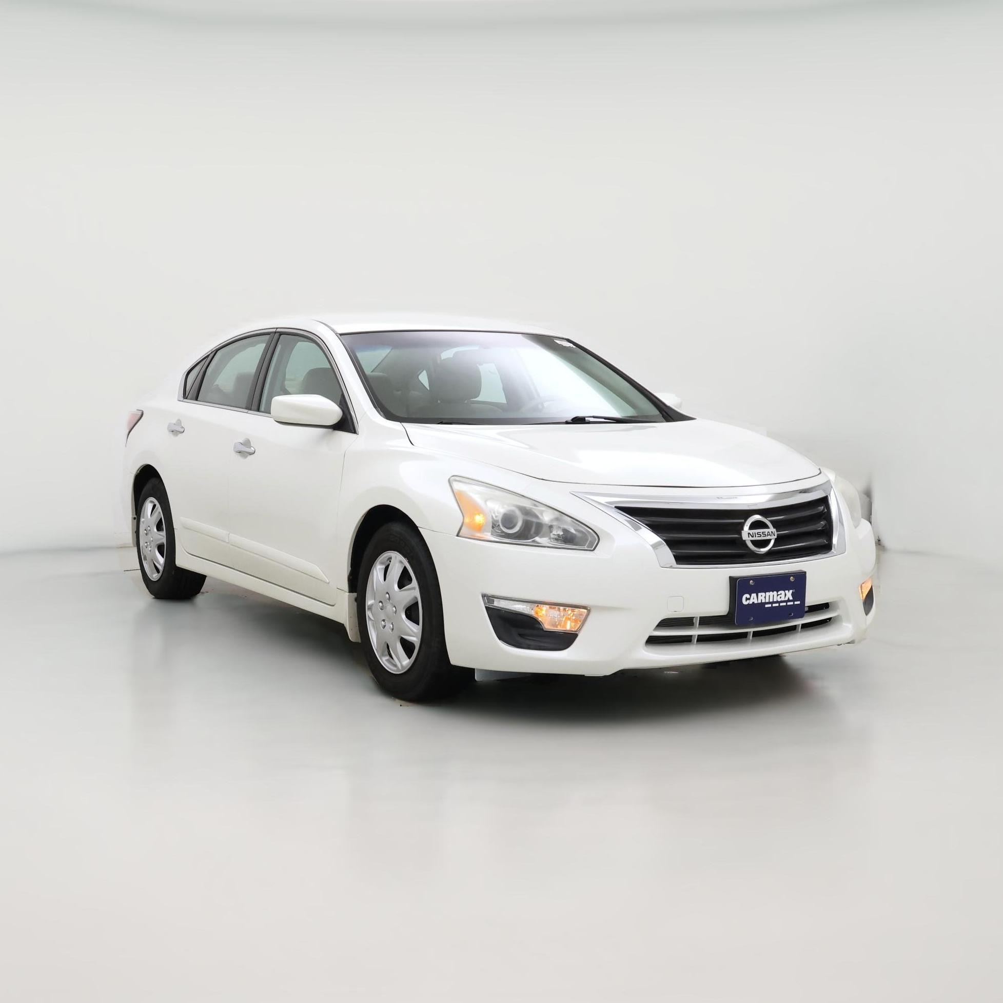 Thumbnail: 2015 Nissan Altima - 1