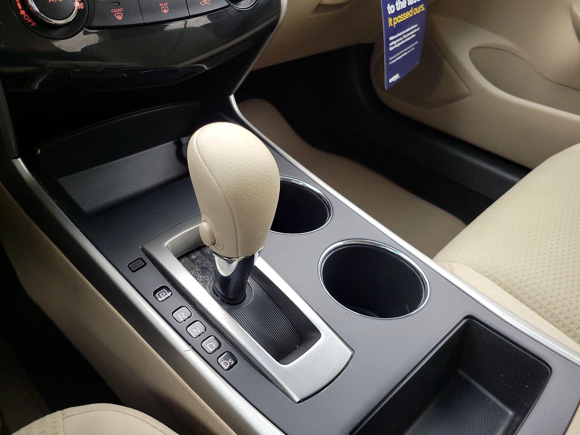 Thumbnail: 2015 Nissan Altima - 16