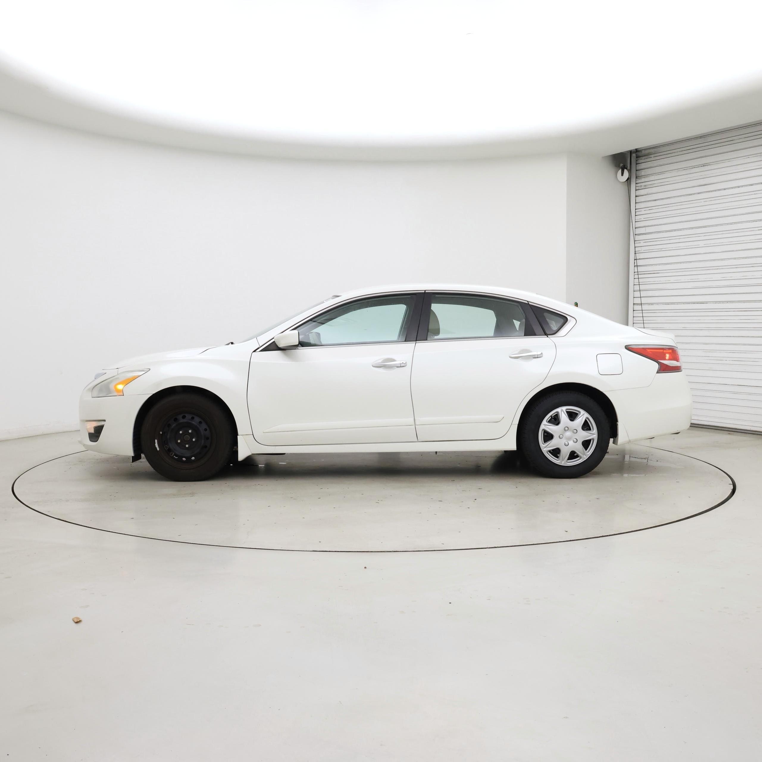 Thumbnail: 2015 Nissan Altima - 3