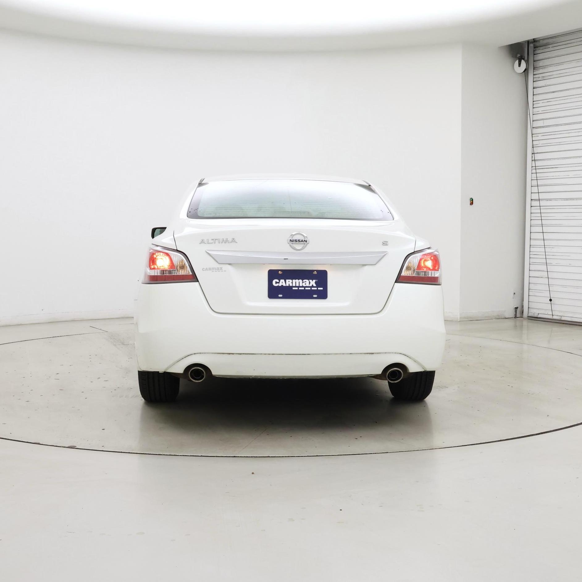 Thumbnail: 2015 Nissan Altima - 6